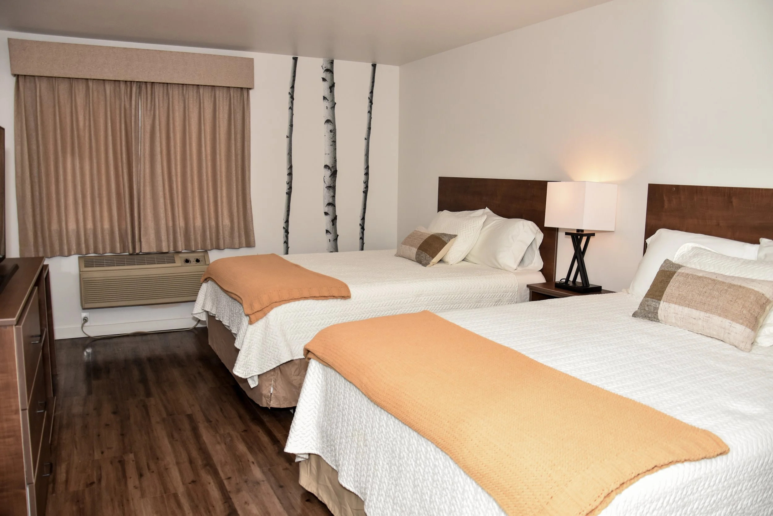 Eagle Peak Lodge & Cabins