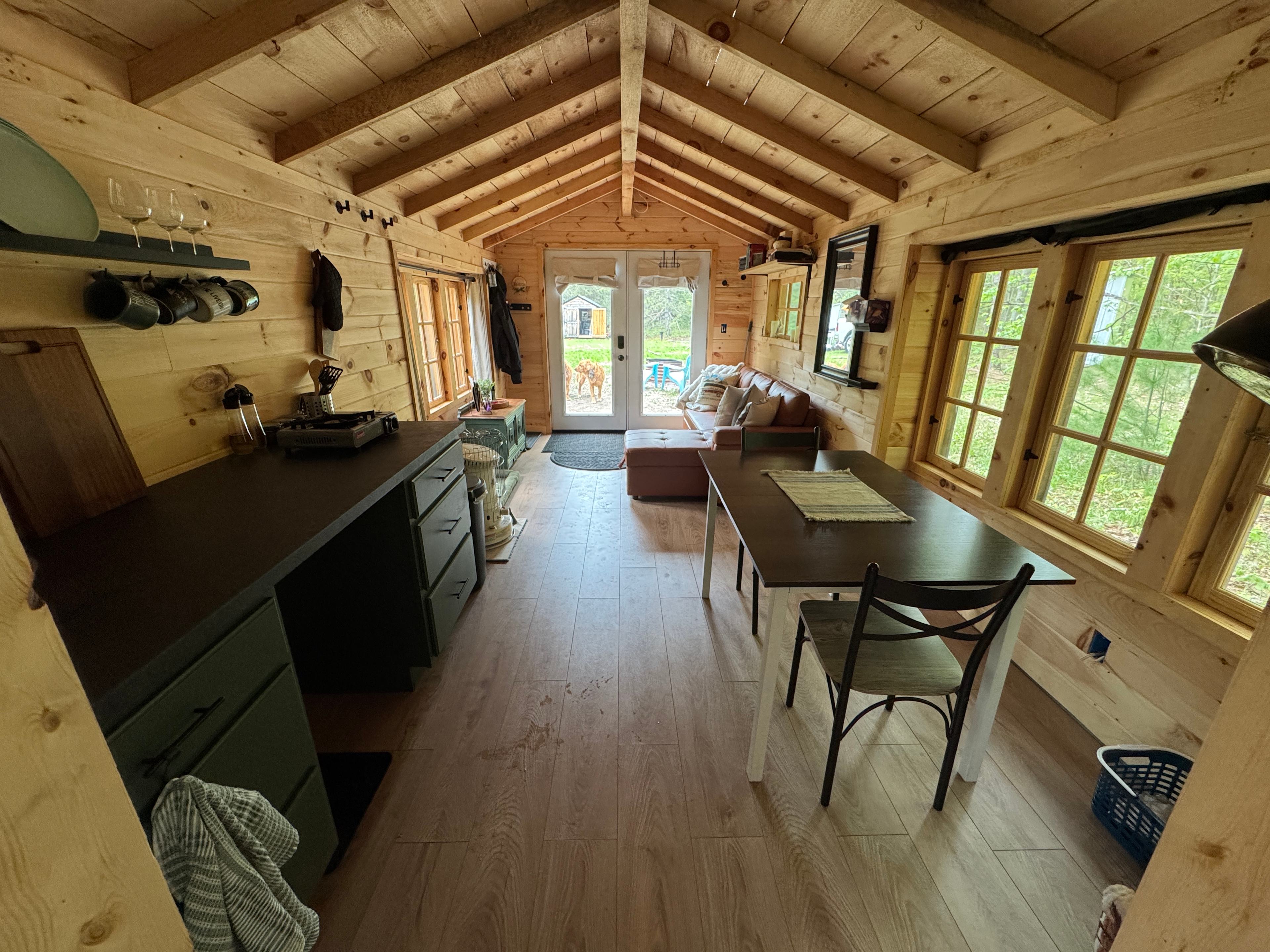 Private Rustic Pines- Dog friendly