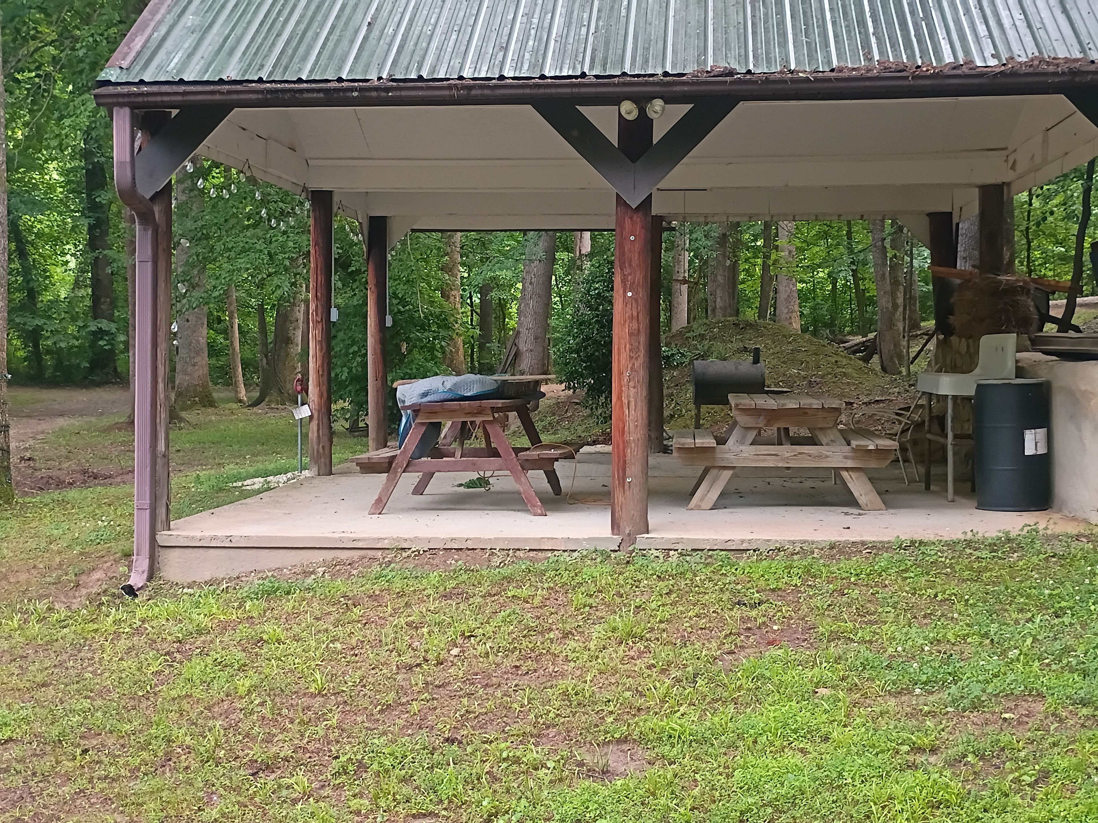 Rivers Edge - Primitive Glamping