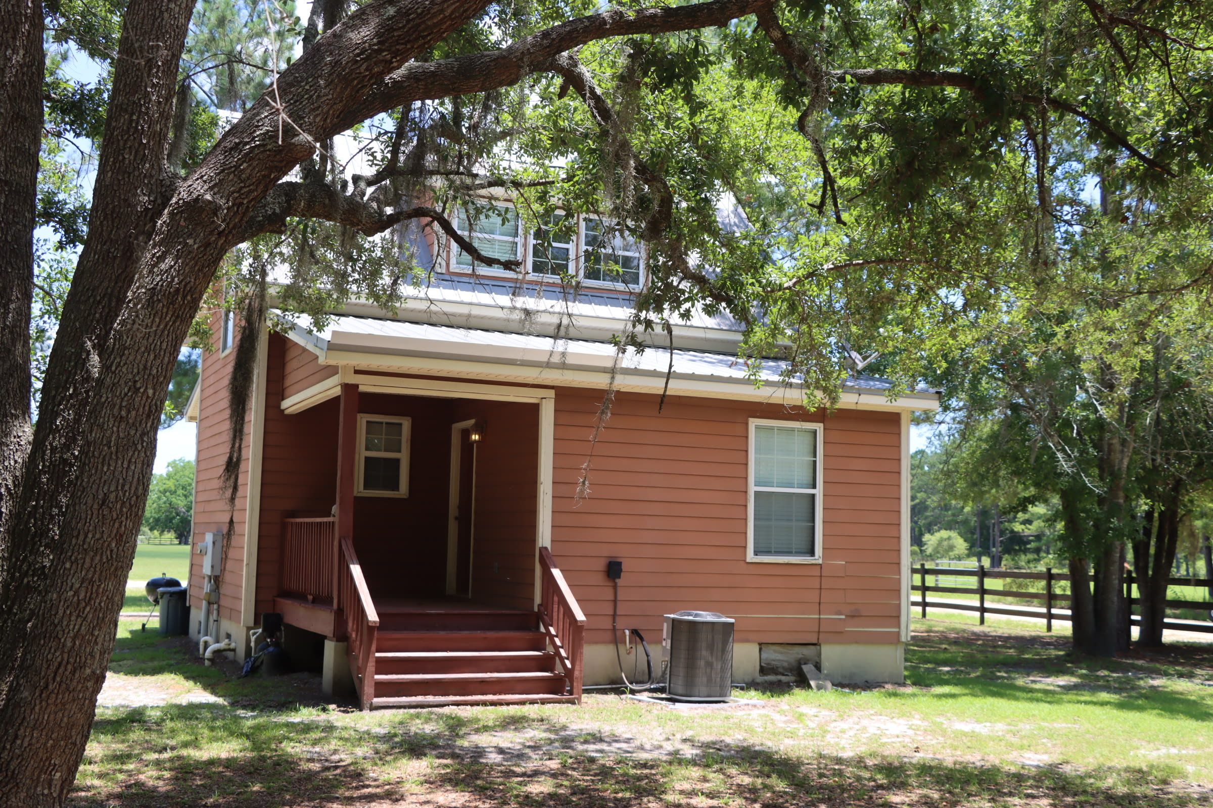 The Lodge at Hartley Oaks