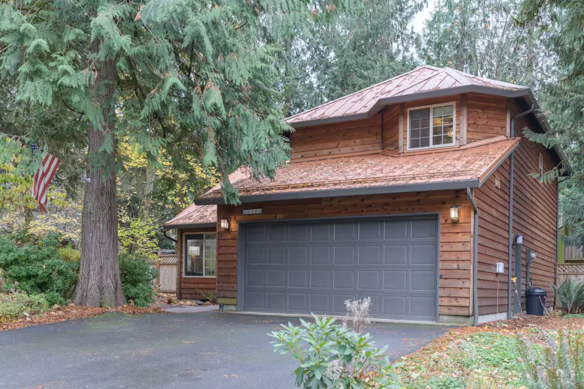 Entire cabin in Rhododendron, Oregon