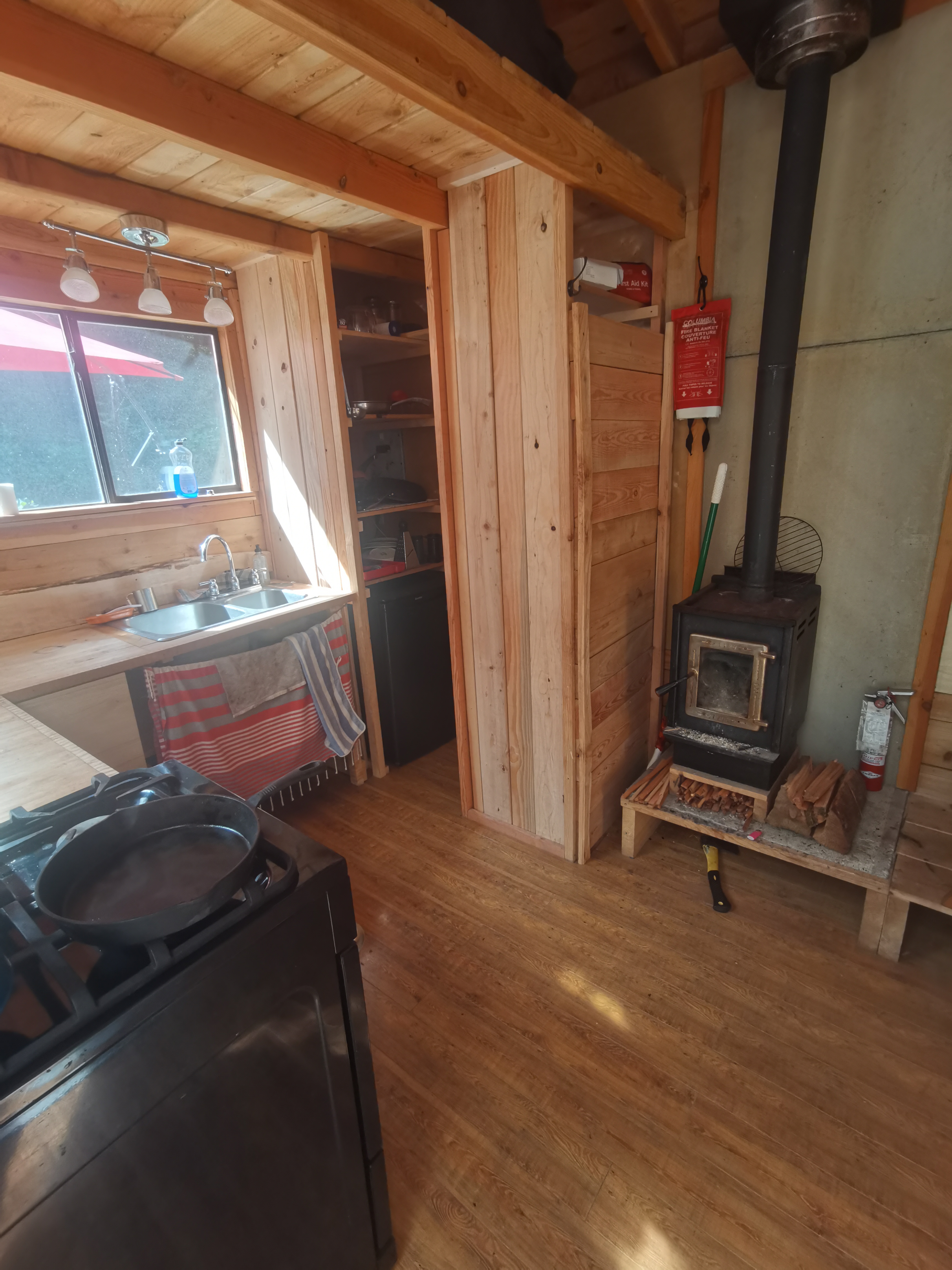 Read Island Cozy Off Grid Retreats