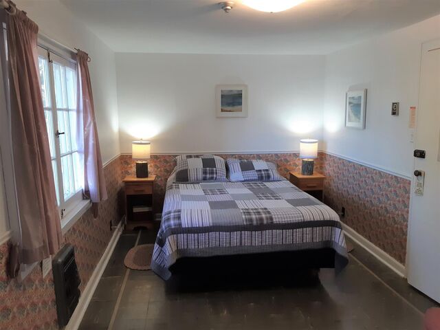 Miner's Bay Lodge