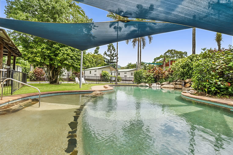 Crystal Cascades Holiday Park