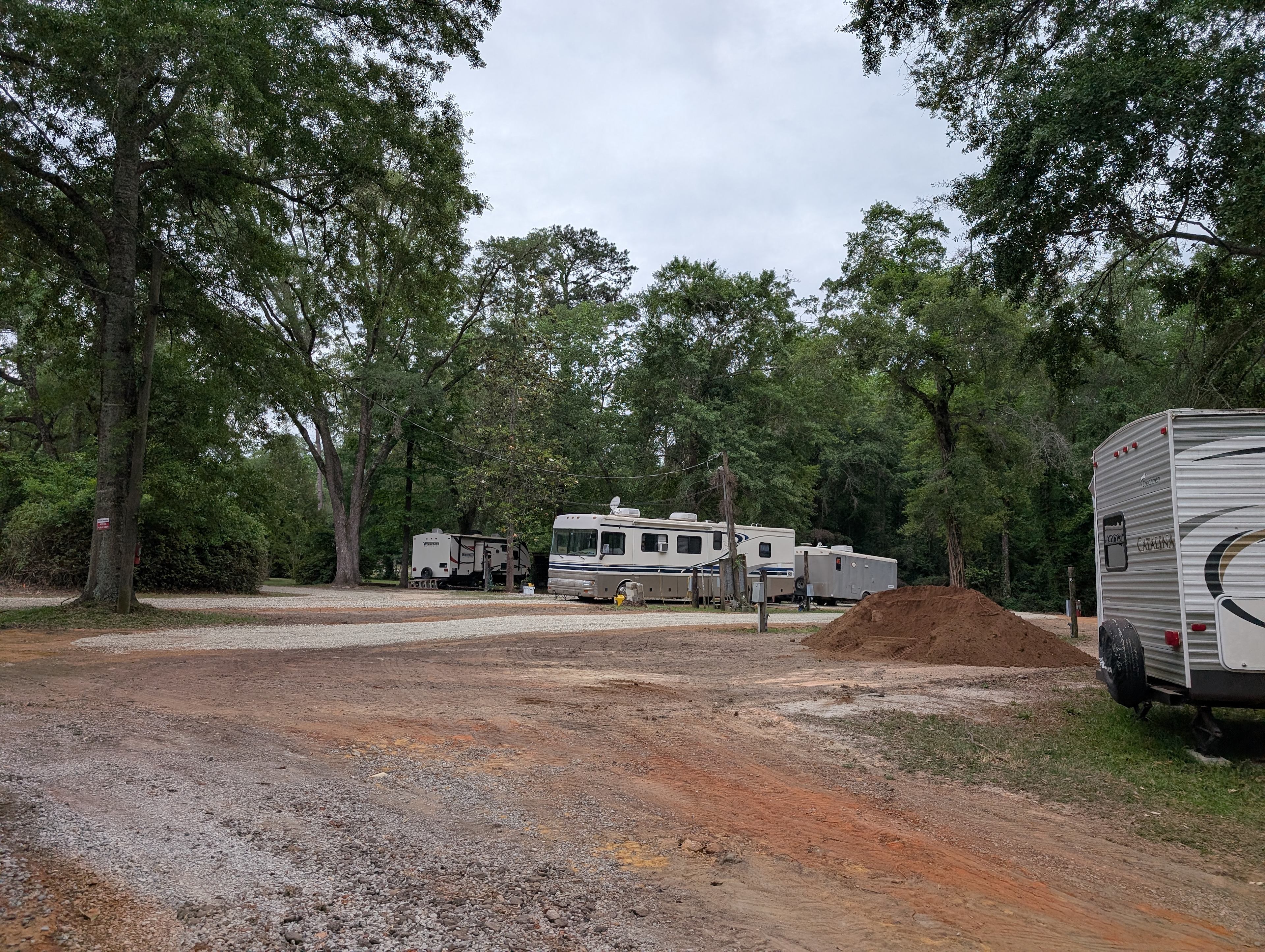 Blackbirds Hideaway Resort & Graceville Campground