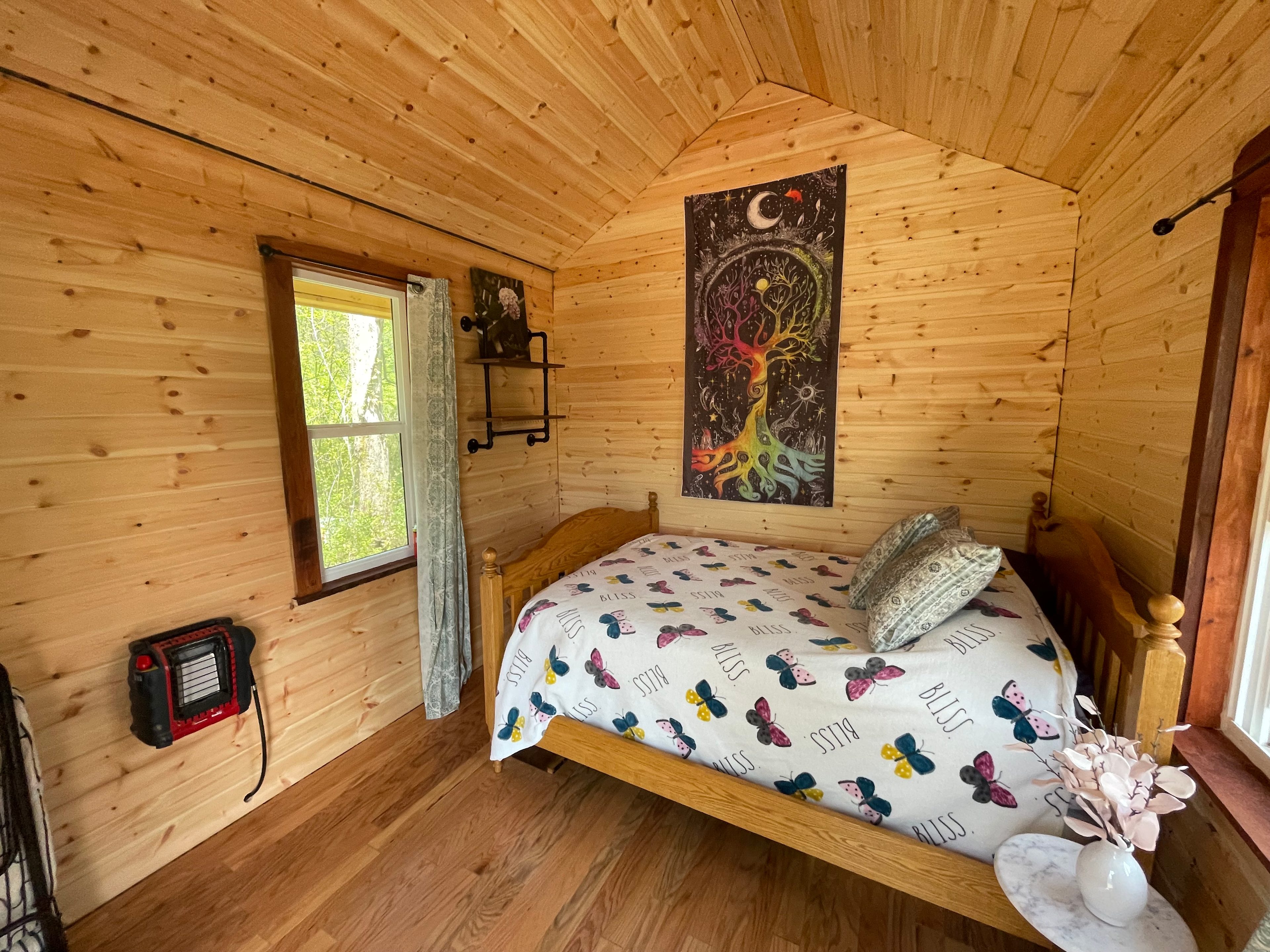 Angie's Country Cabins B&B
