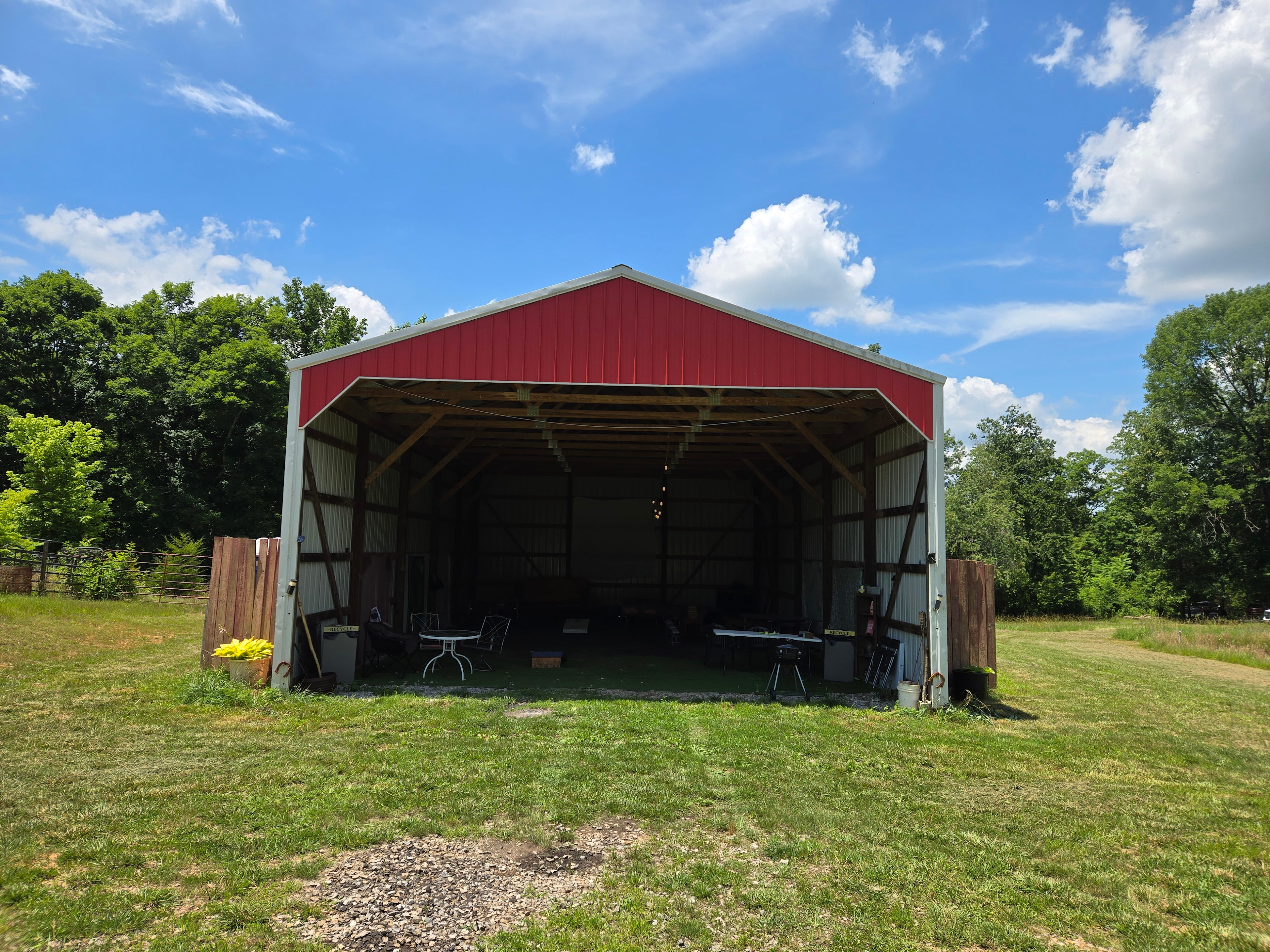 4J Farms- The Red Barn