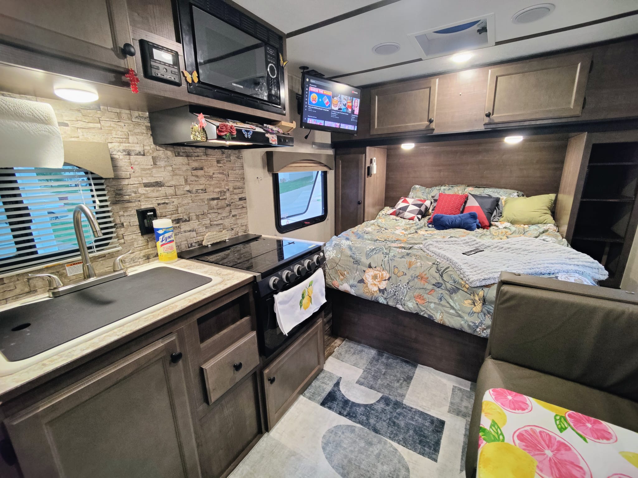Private Camper/RV w/ Full Hookups in Omaha, NE