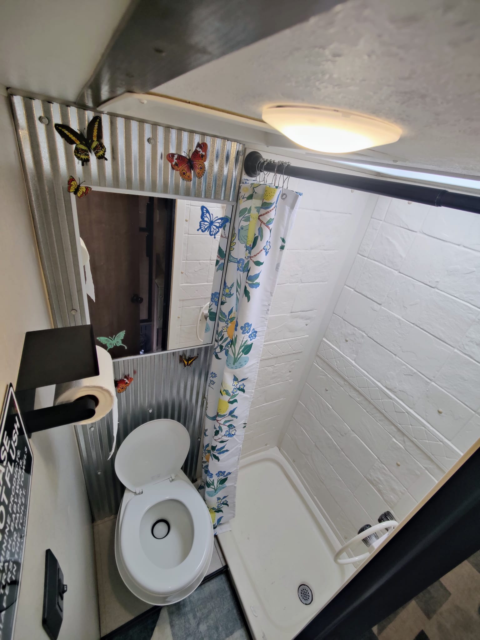 Private Camper/RV w/ Full Hookups in Omaha, NE