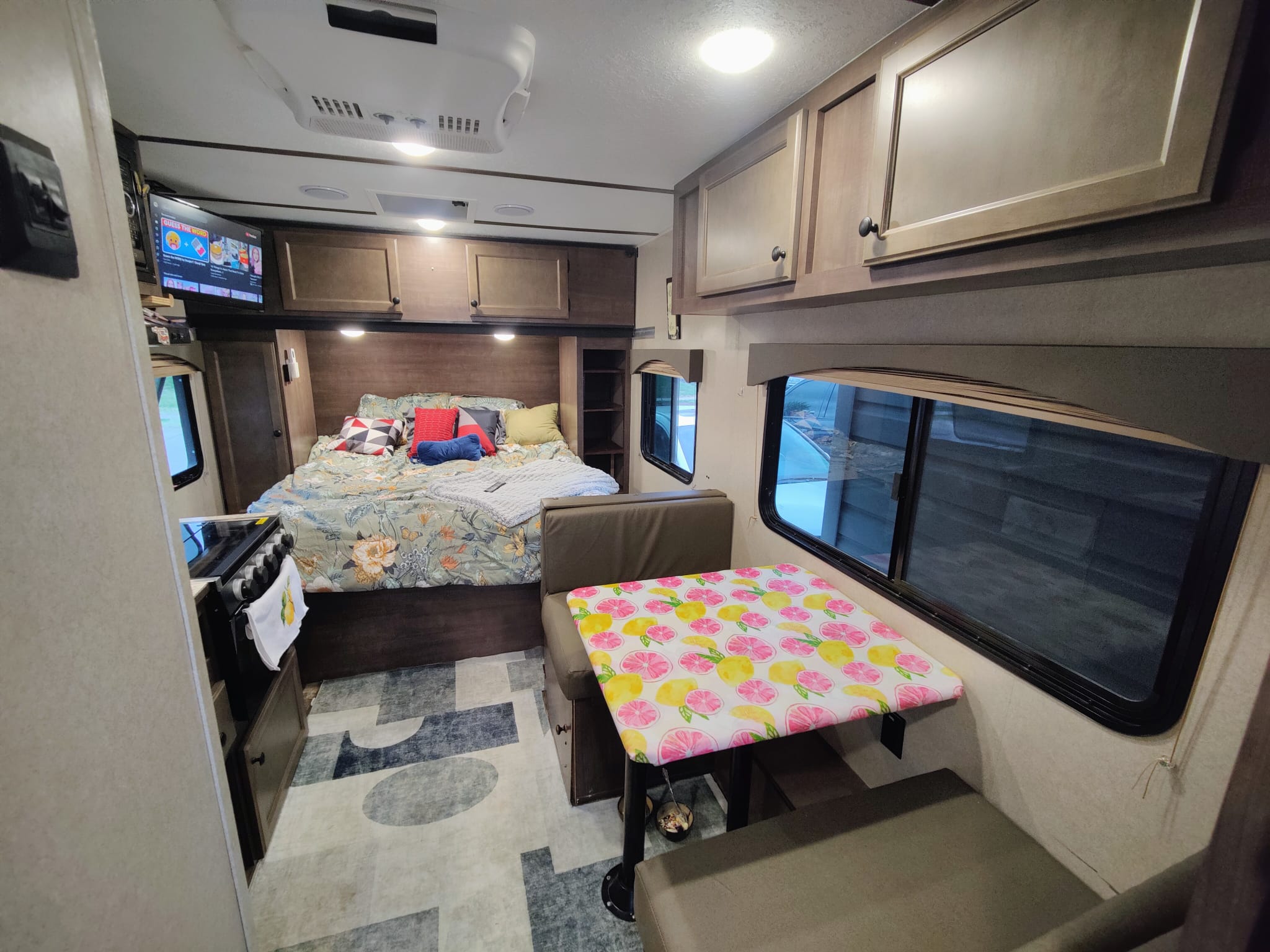 Private Camper/RV w/ Full Hookups in Omaha, NE