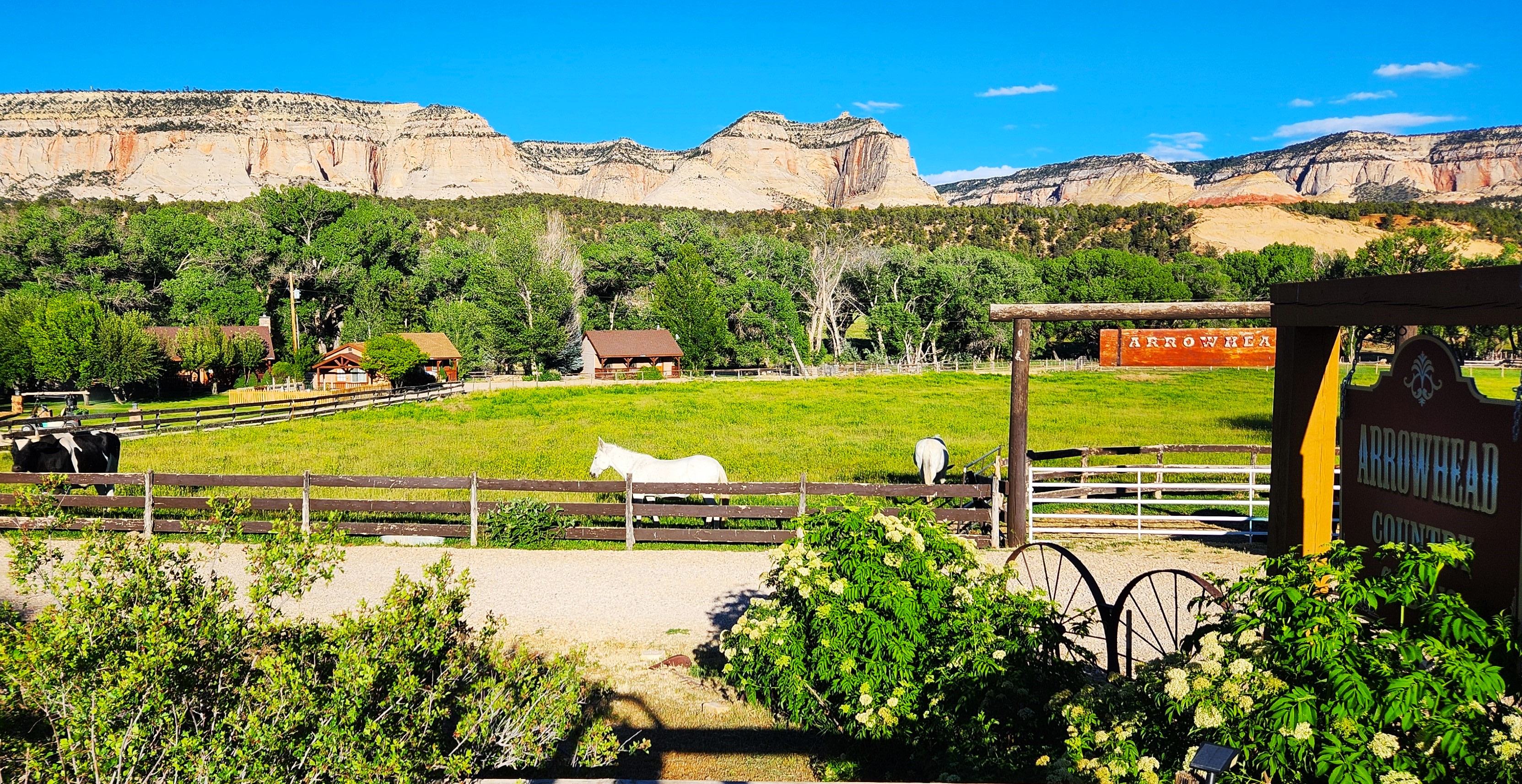 Farm Cabins Zion & Bryce!! Pool...