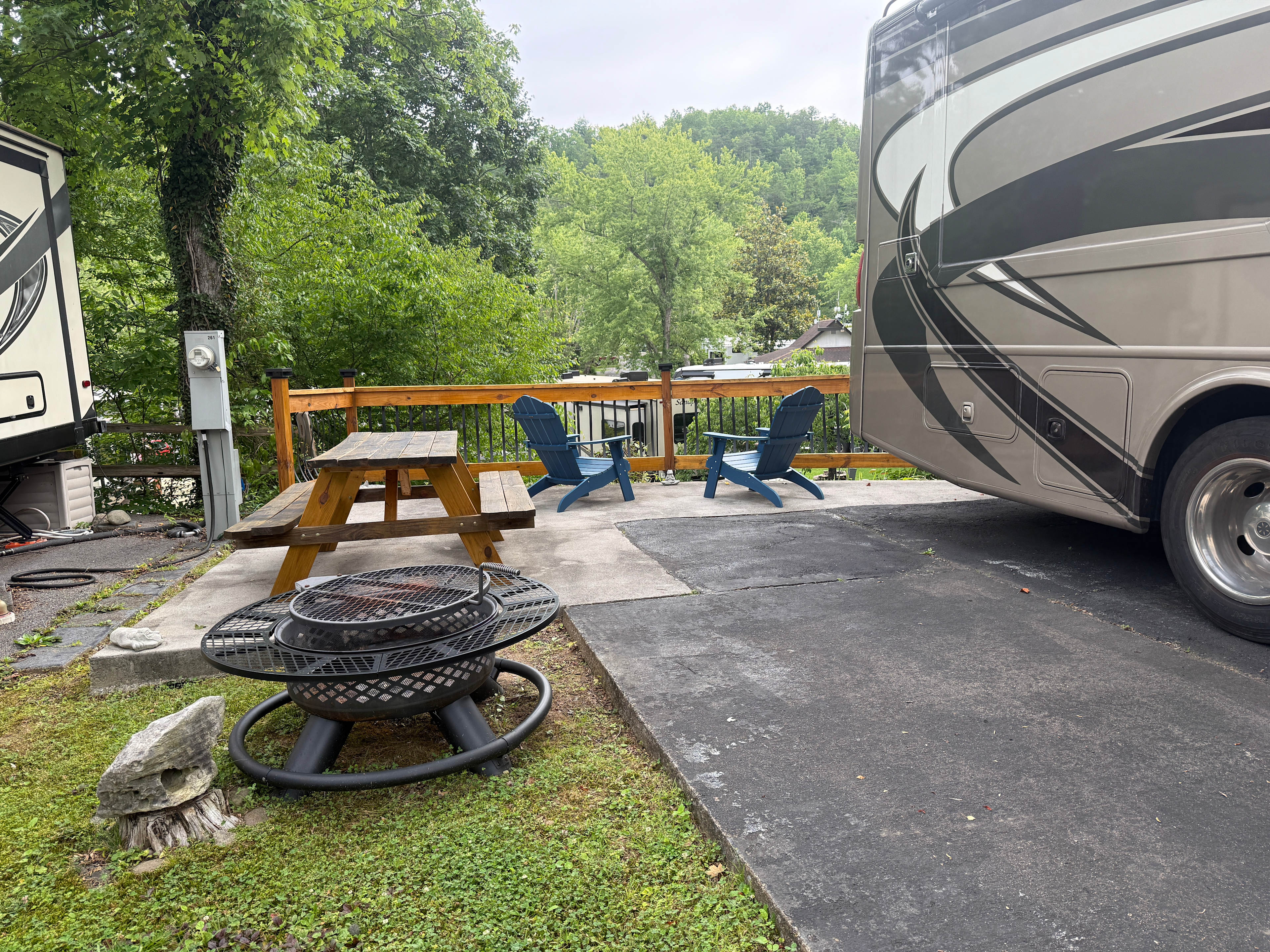 Gatlinburg Vibes RV Camping
