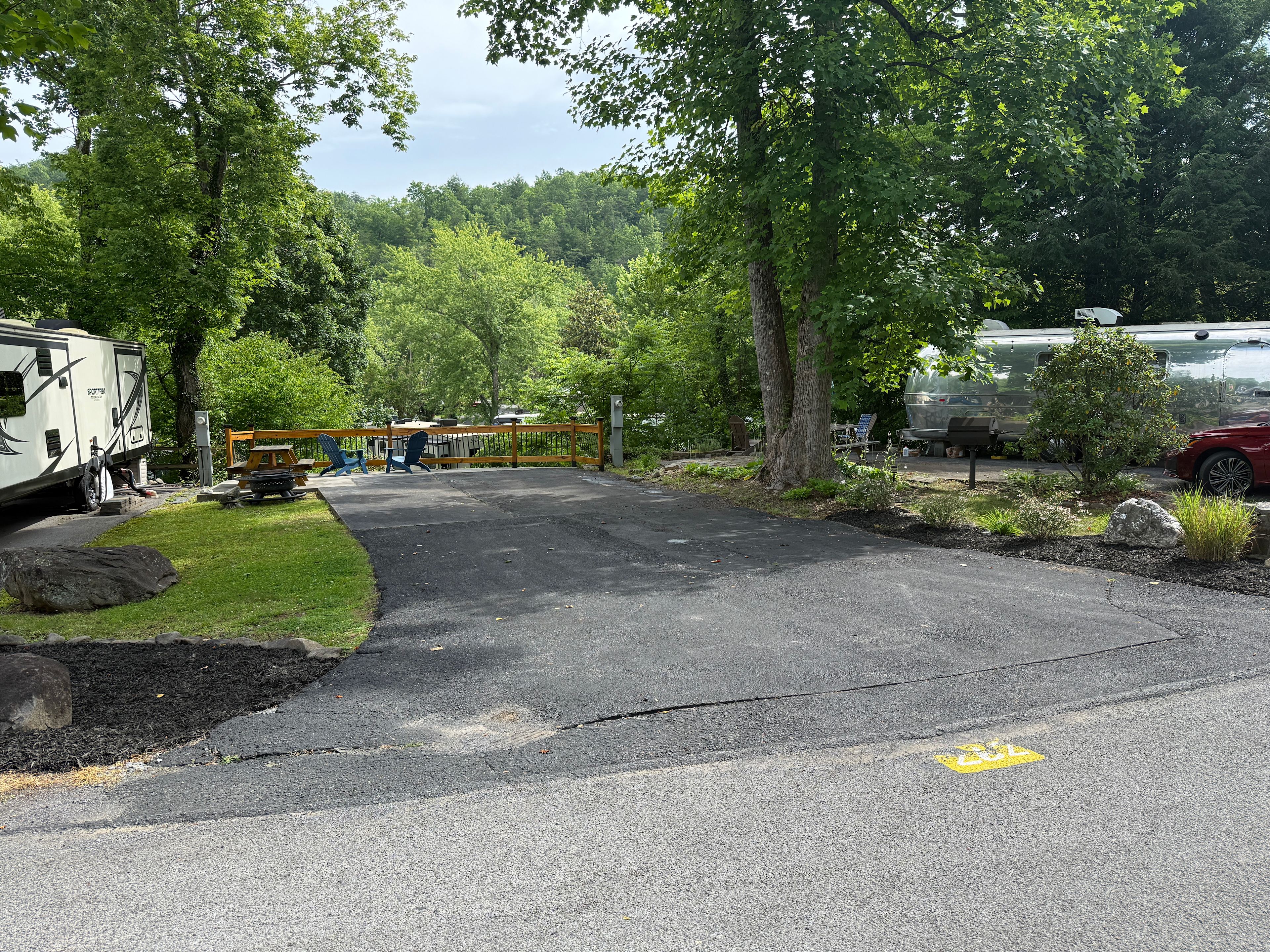 Gatlinburg Vibes RV Camping