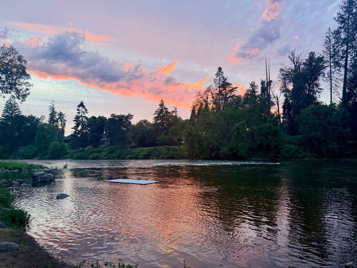 Rogue River Resort