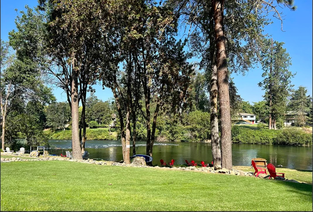 Rogue River Resort