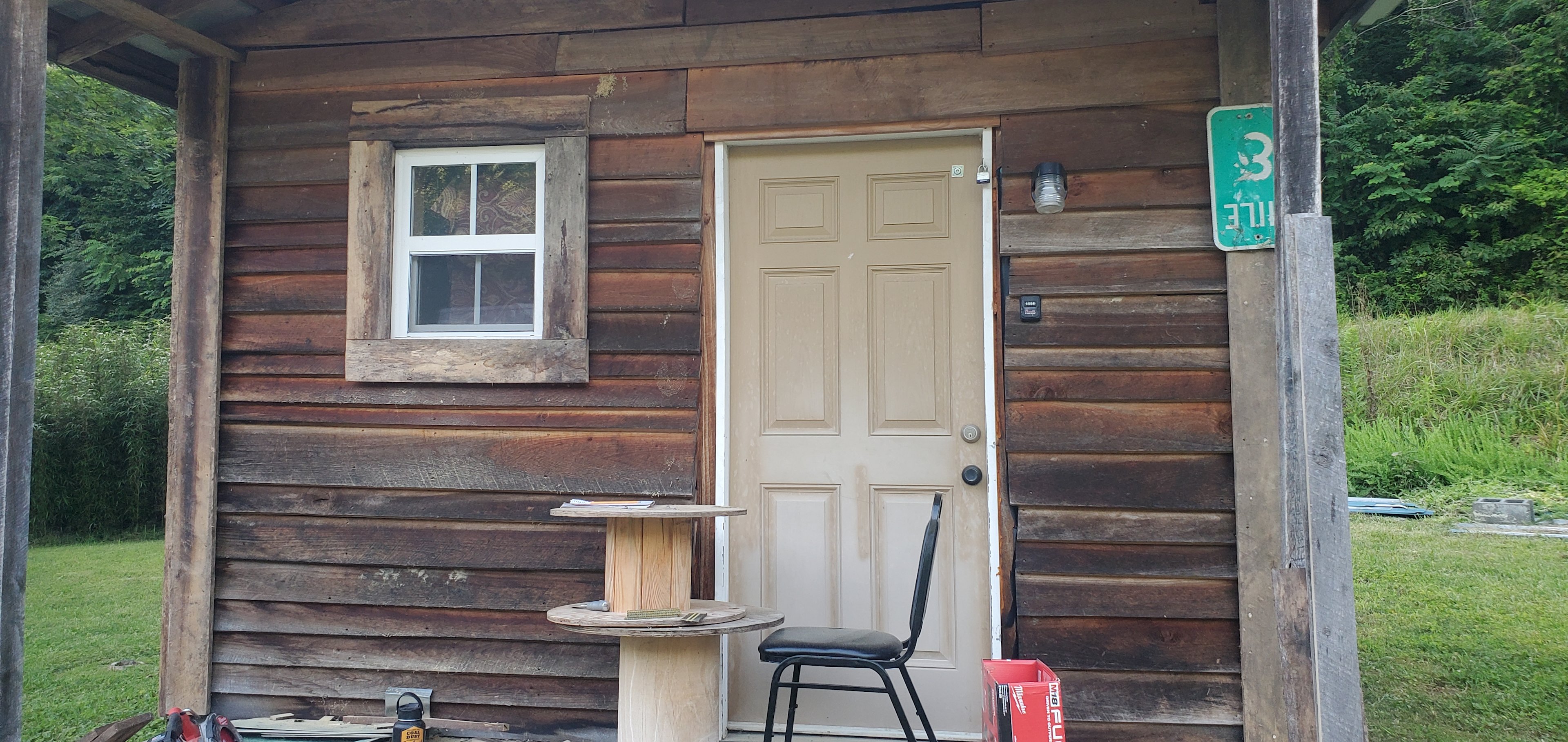 Hillbilly Stays Campground