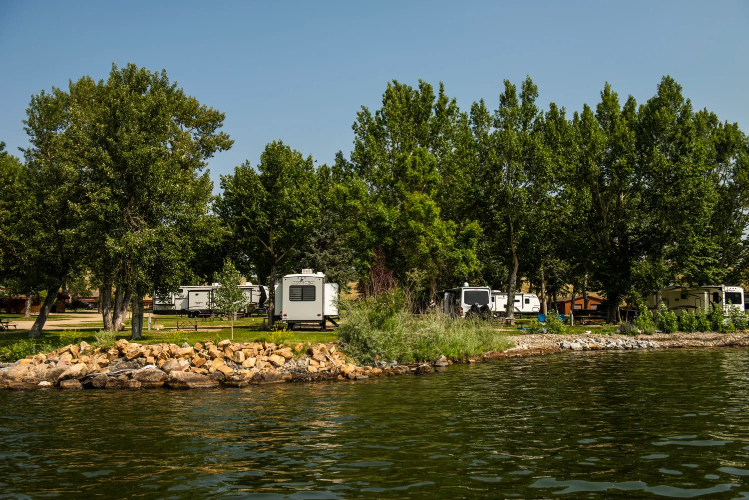 Lakeshore Cabins & Campground