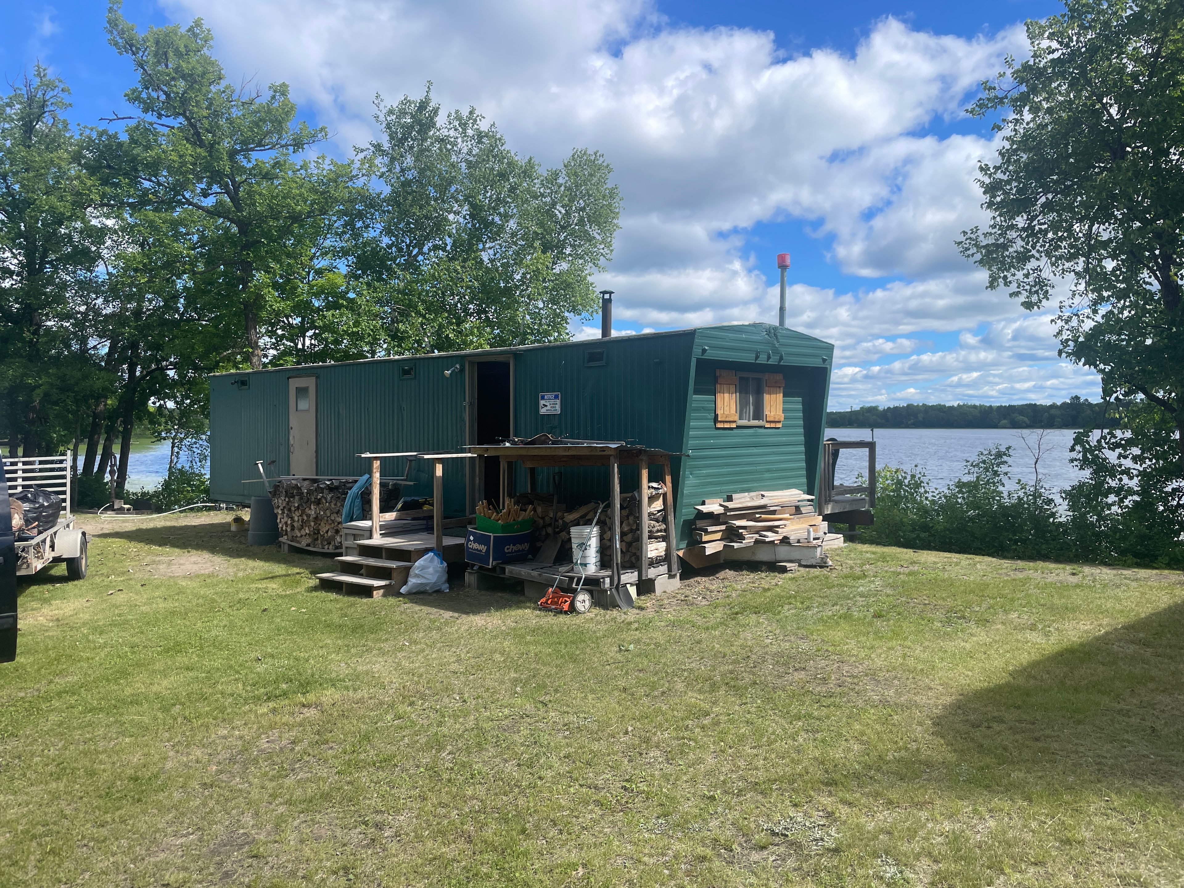 Bunkhouse/Bar Camper for socializing.