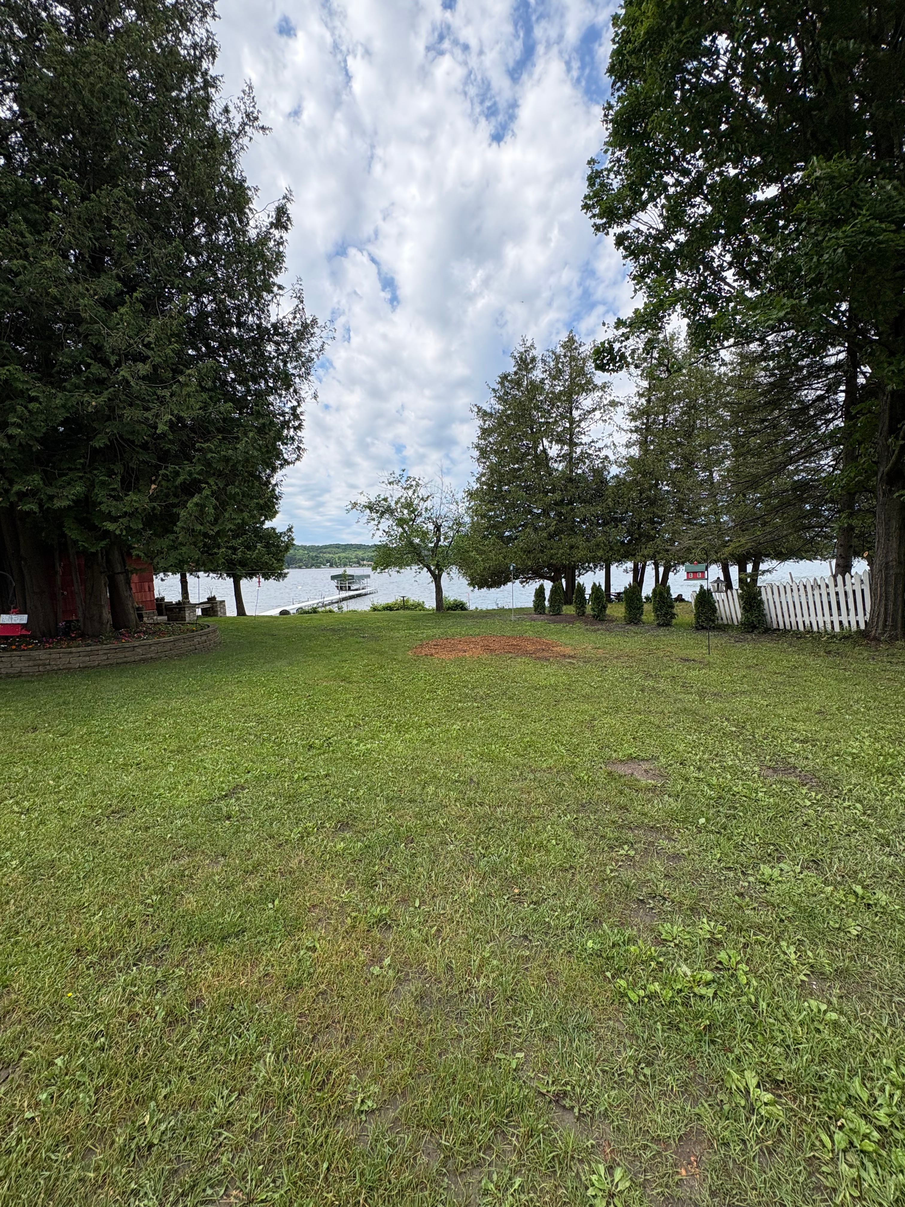 Lake Charleviox Beachside Retreat
