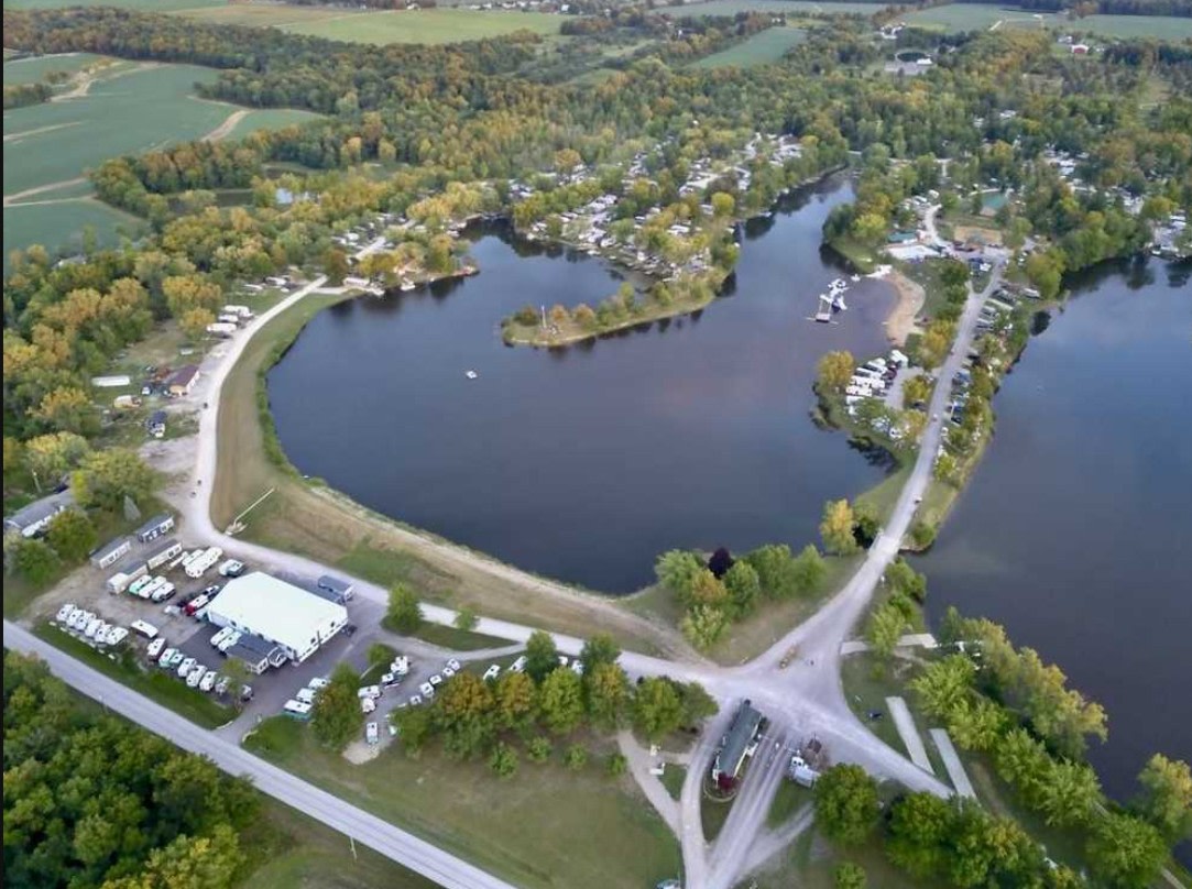 Twin Lakes Camping Resort