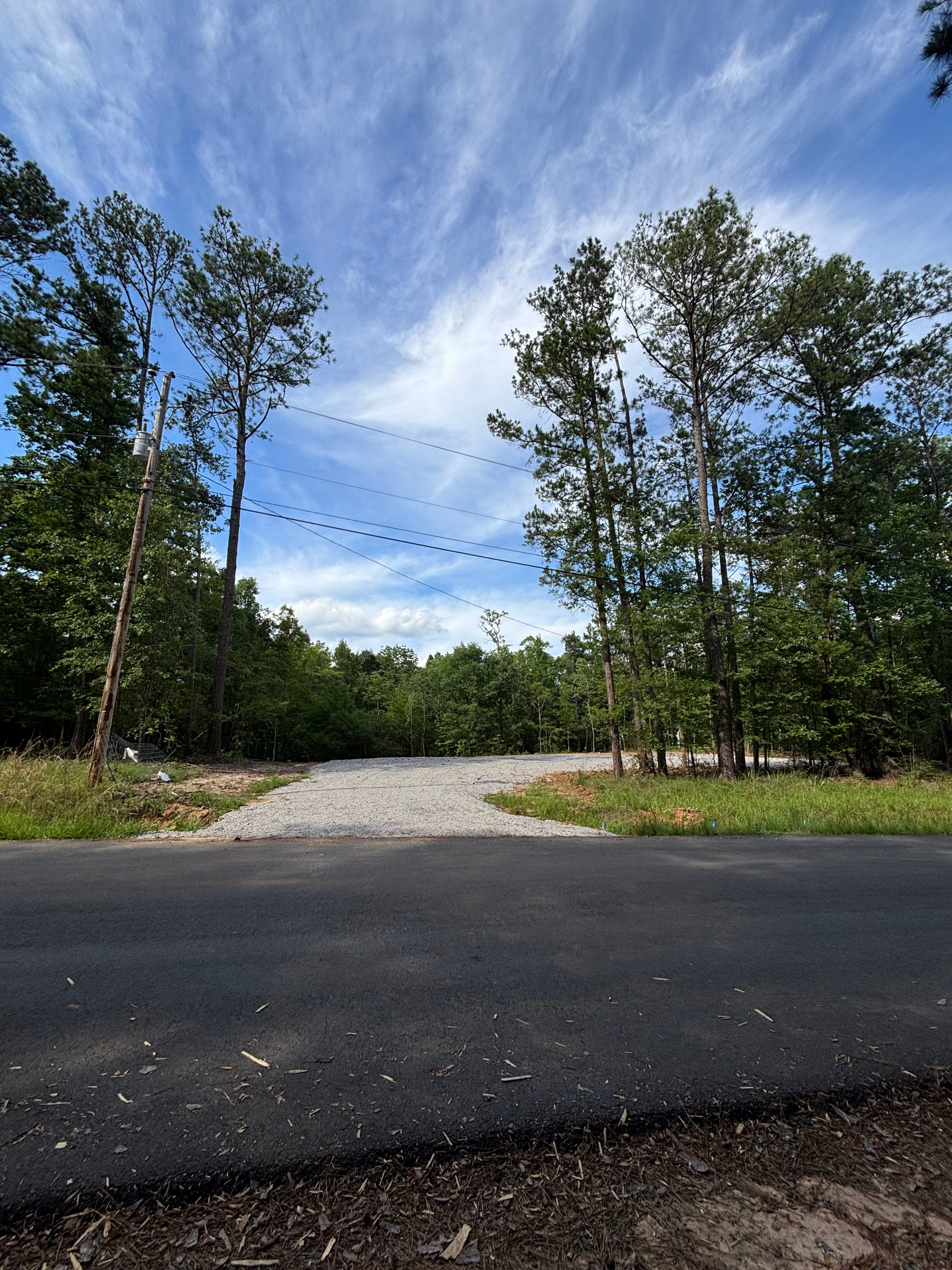 Lake Sinclair Wooded Retreat