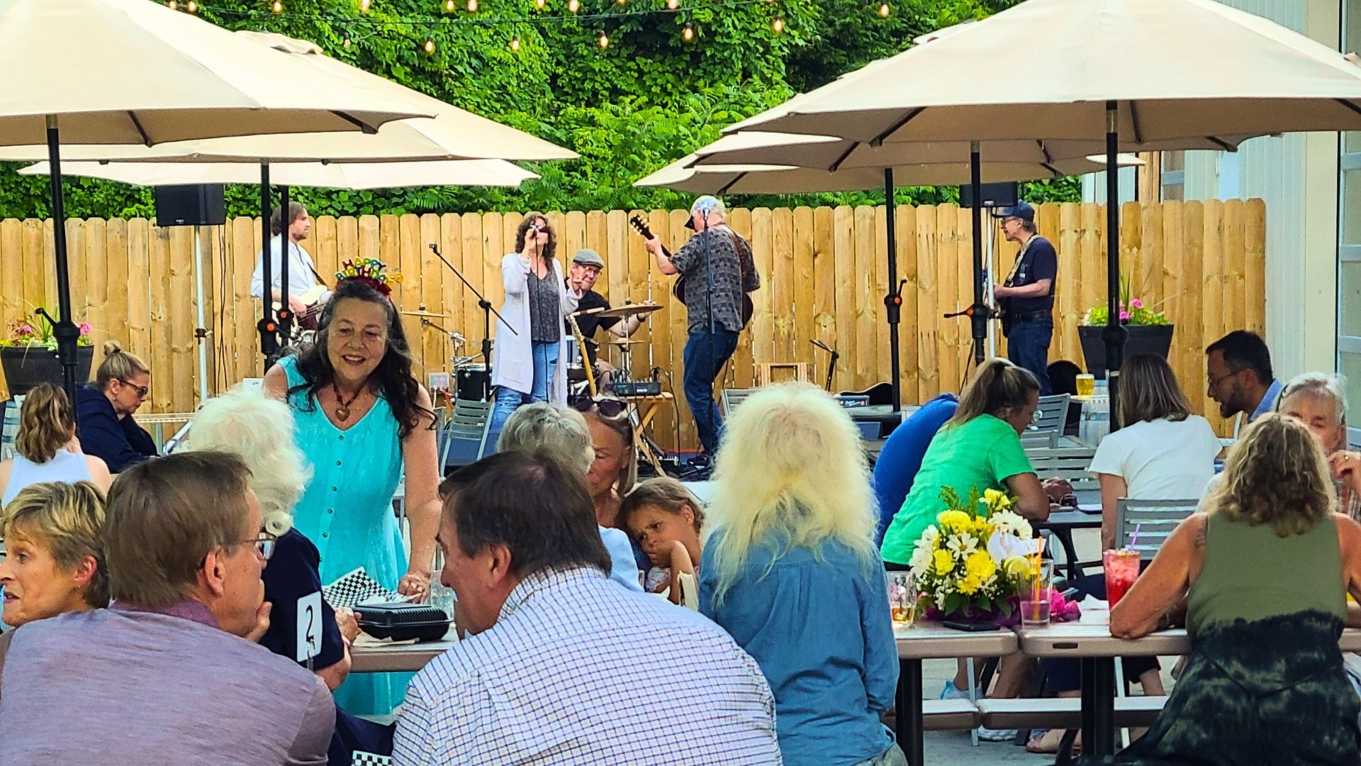 Spend the evening enjoying live music, great food, and your favorite beverages in our spacious outdoor dining area.