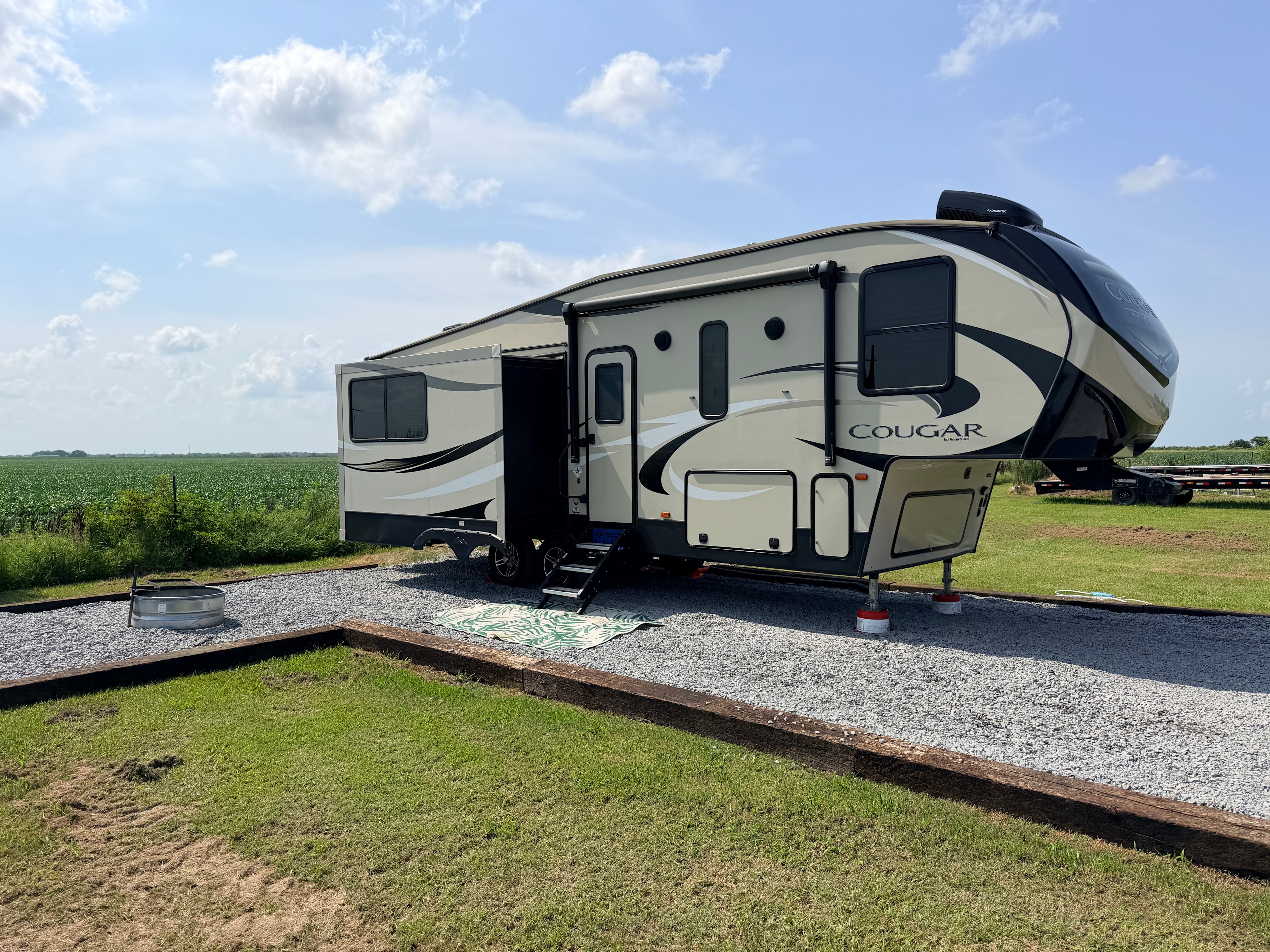 Yoder Outpost RV park
