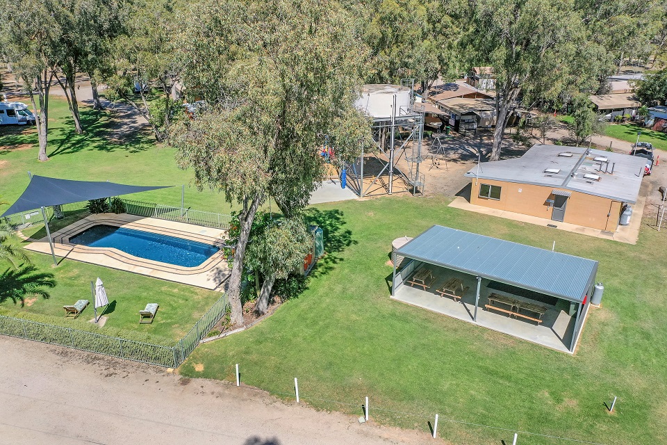 Torrumbarry Weir Holiday Park