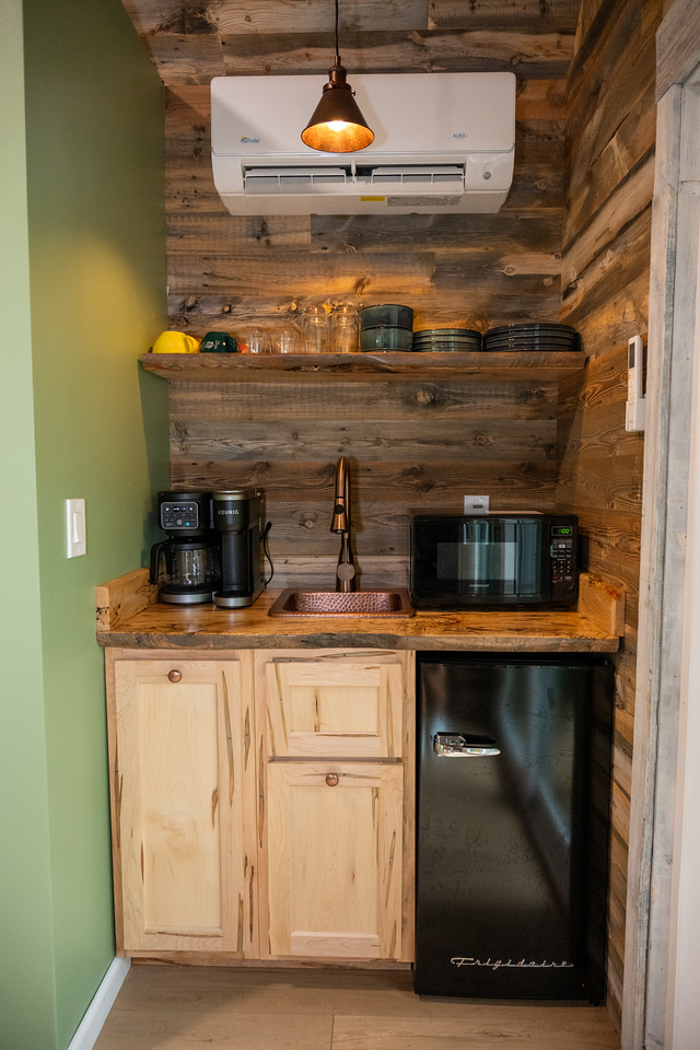 D&S Ventures: A Glamping Treehouse Experience