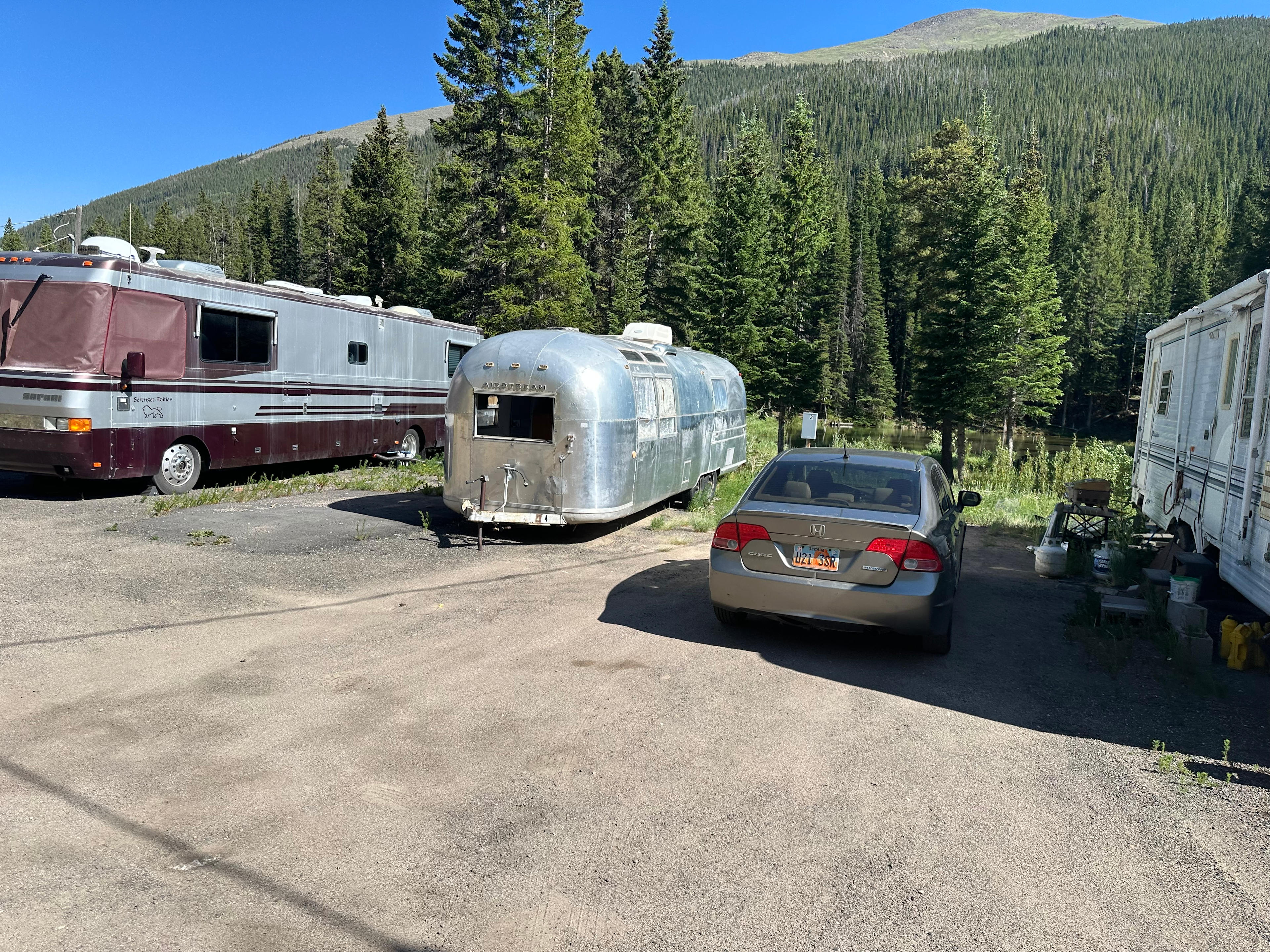 STREAMFRONT~ Clear Creek Cabins