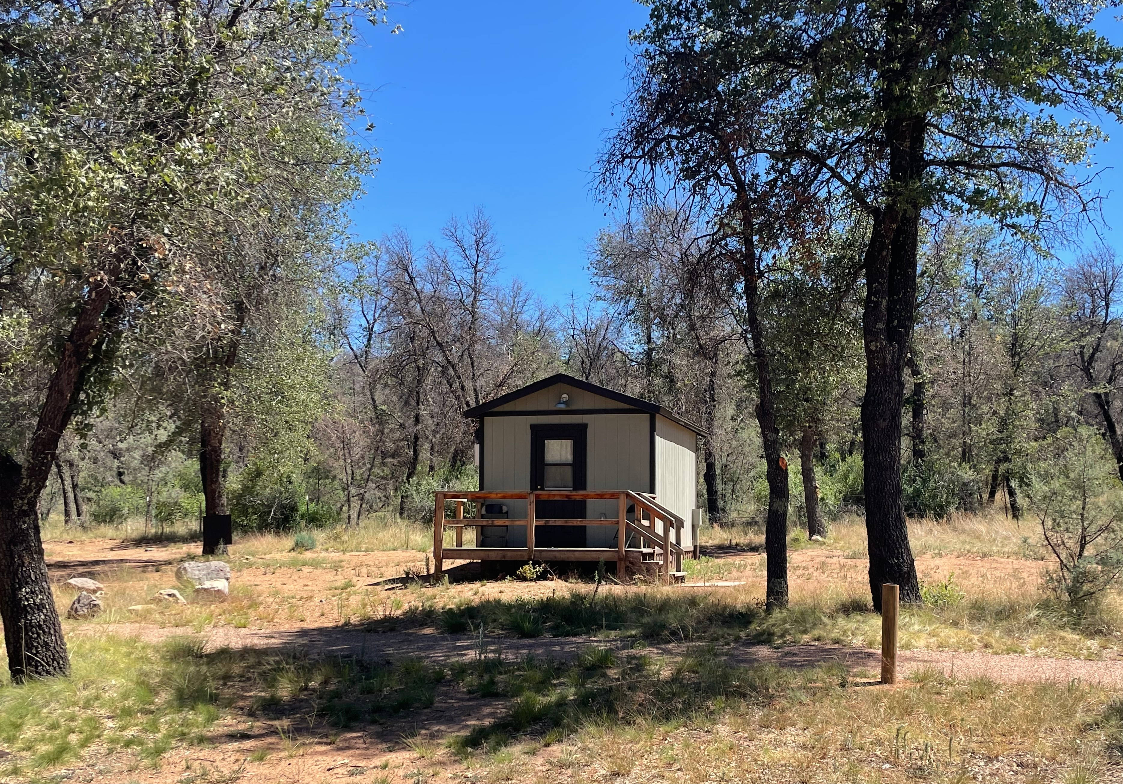 Apache Oaks Private Camp & Lodge