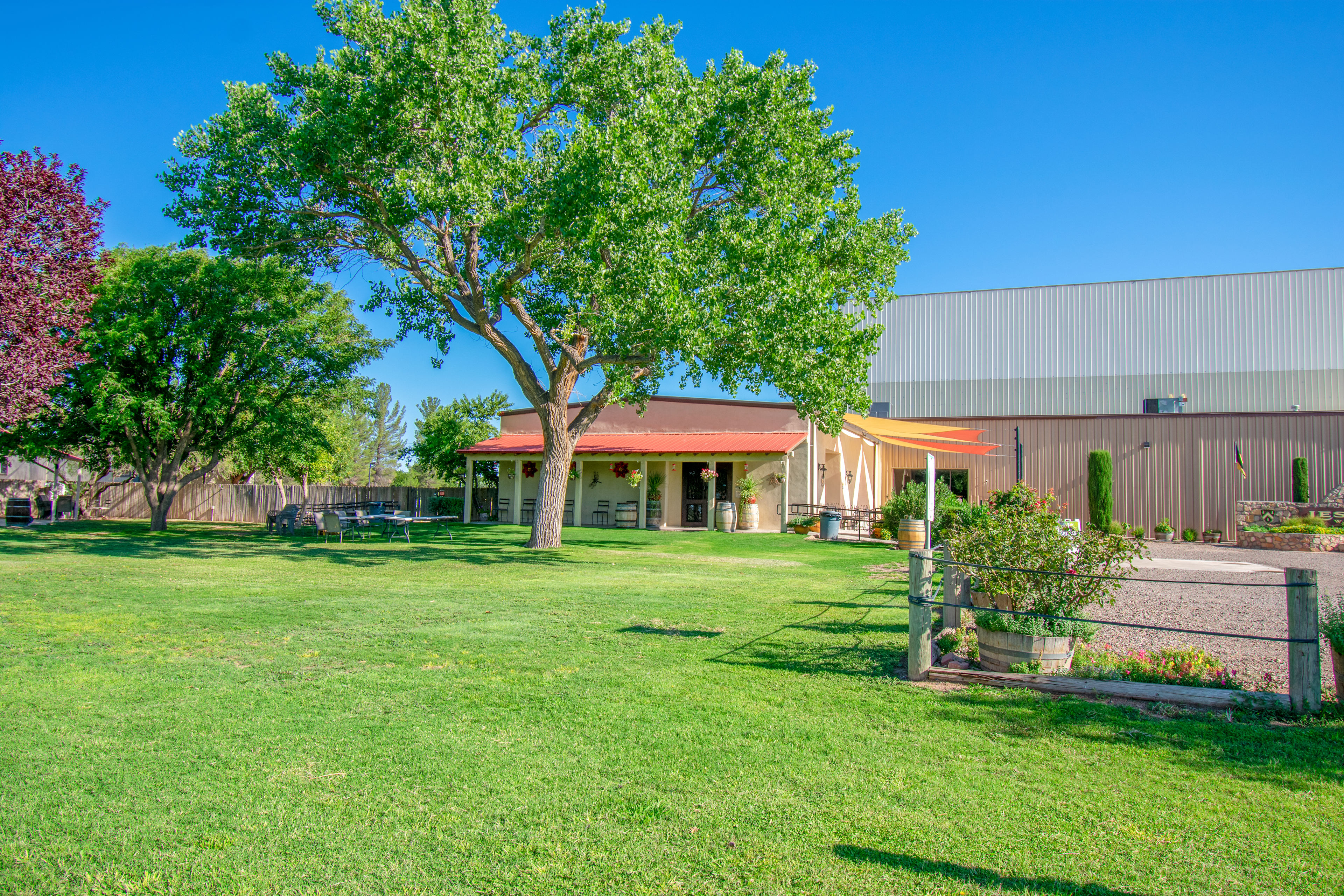 D.H. Lescombes Winery & Tasting Room