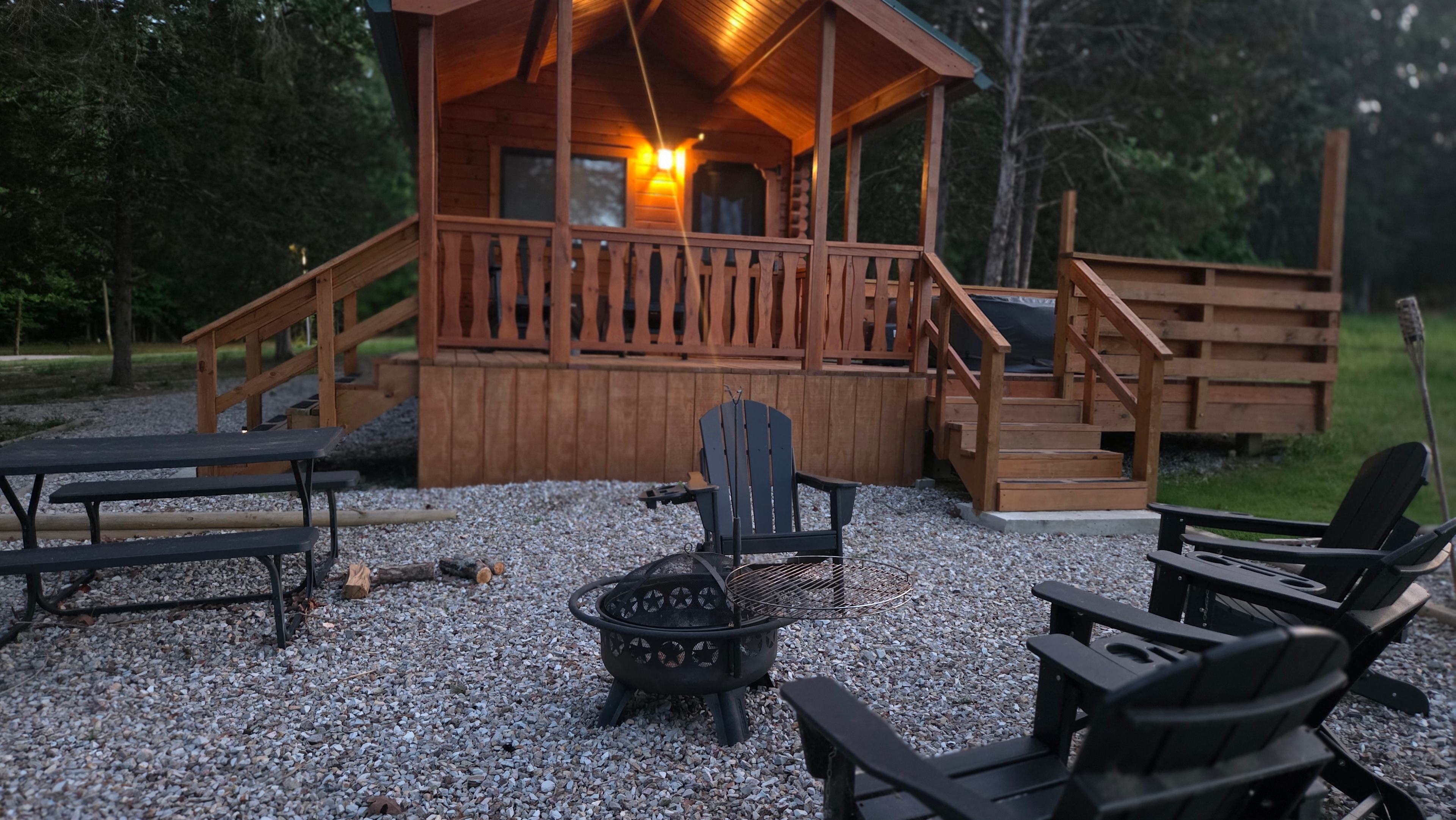2 Cozy Cabins Near Hot Springs