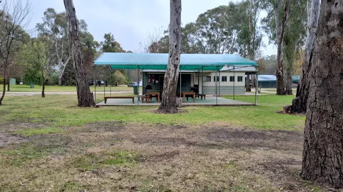 Corowa Caravan Park on the Murray River