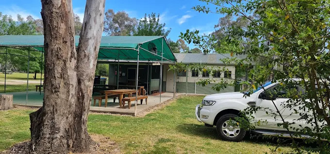 Corowa Caravan Park on the Murray River