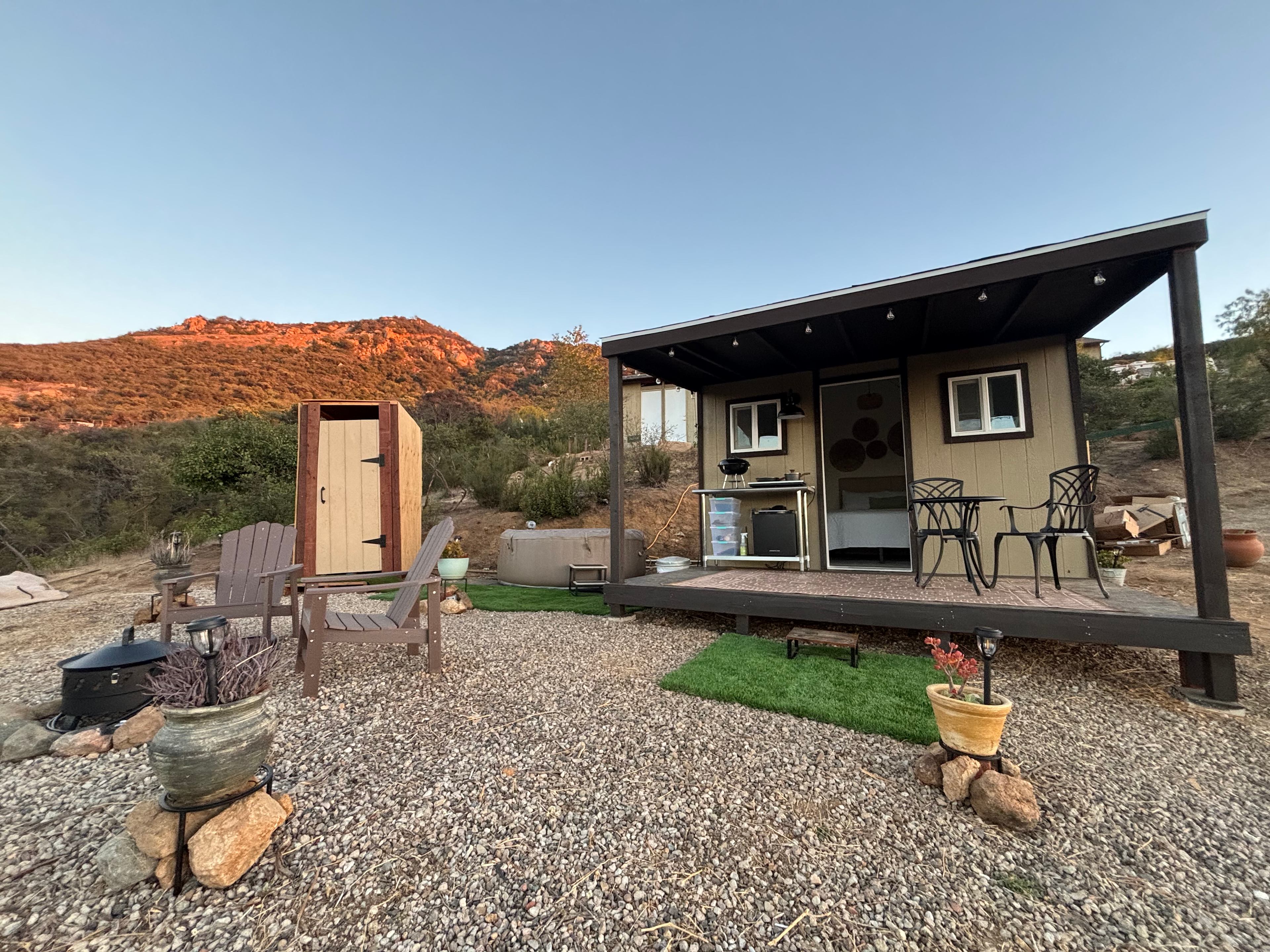 Summit Trail Hilltop Retreat