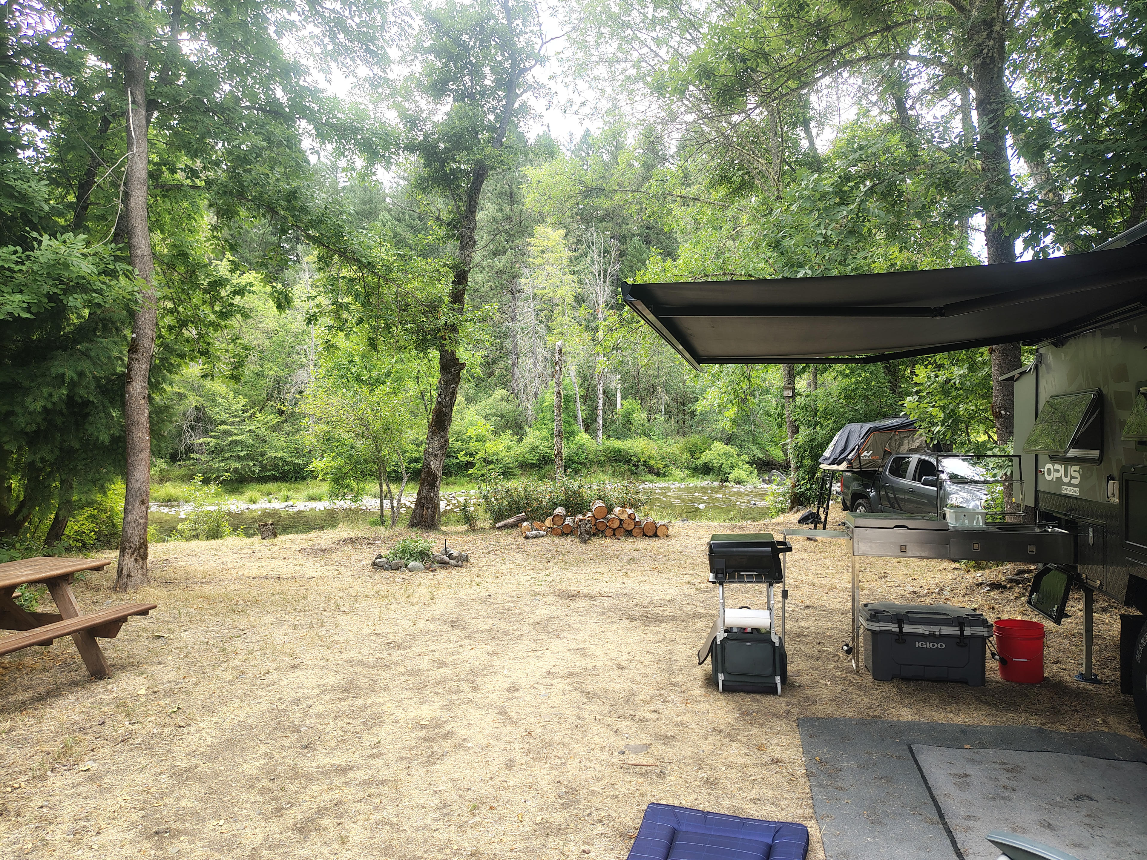 Bear's Illinois River Campsite