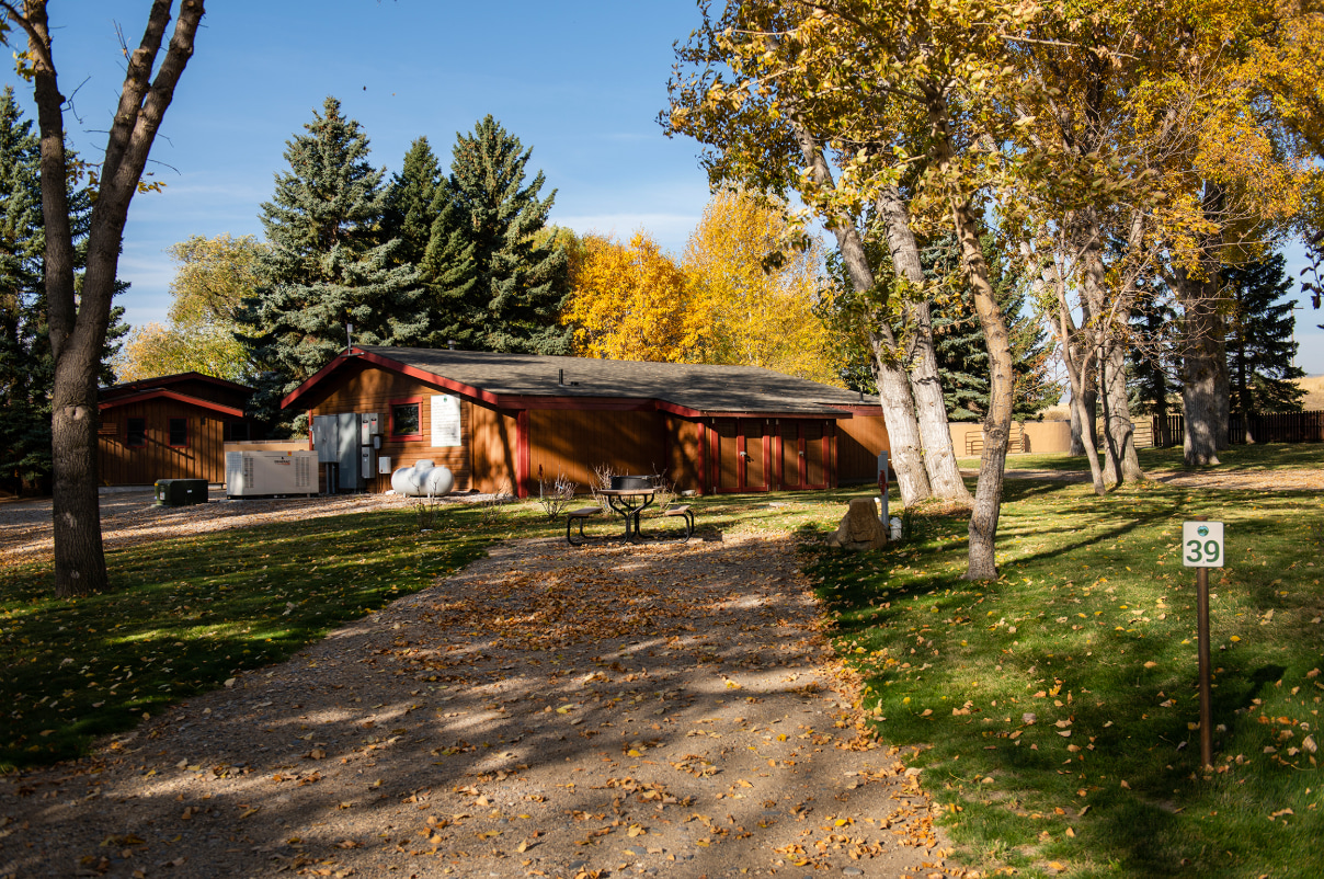 Lakeshore Cabins & Campground