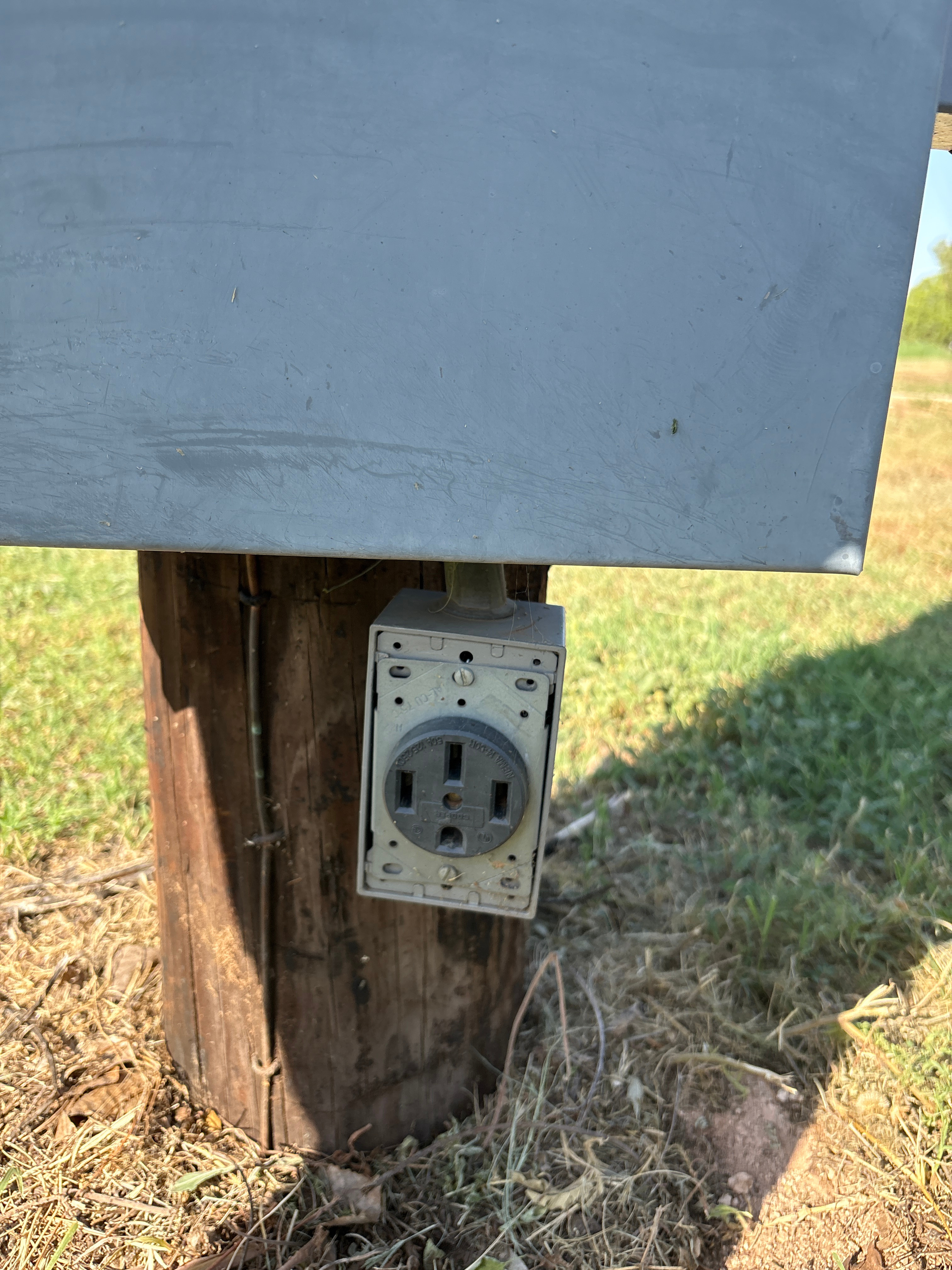50amp. And also have the capability of 30amp. 
