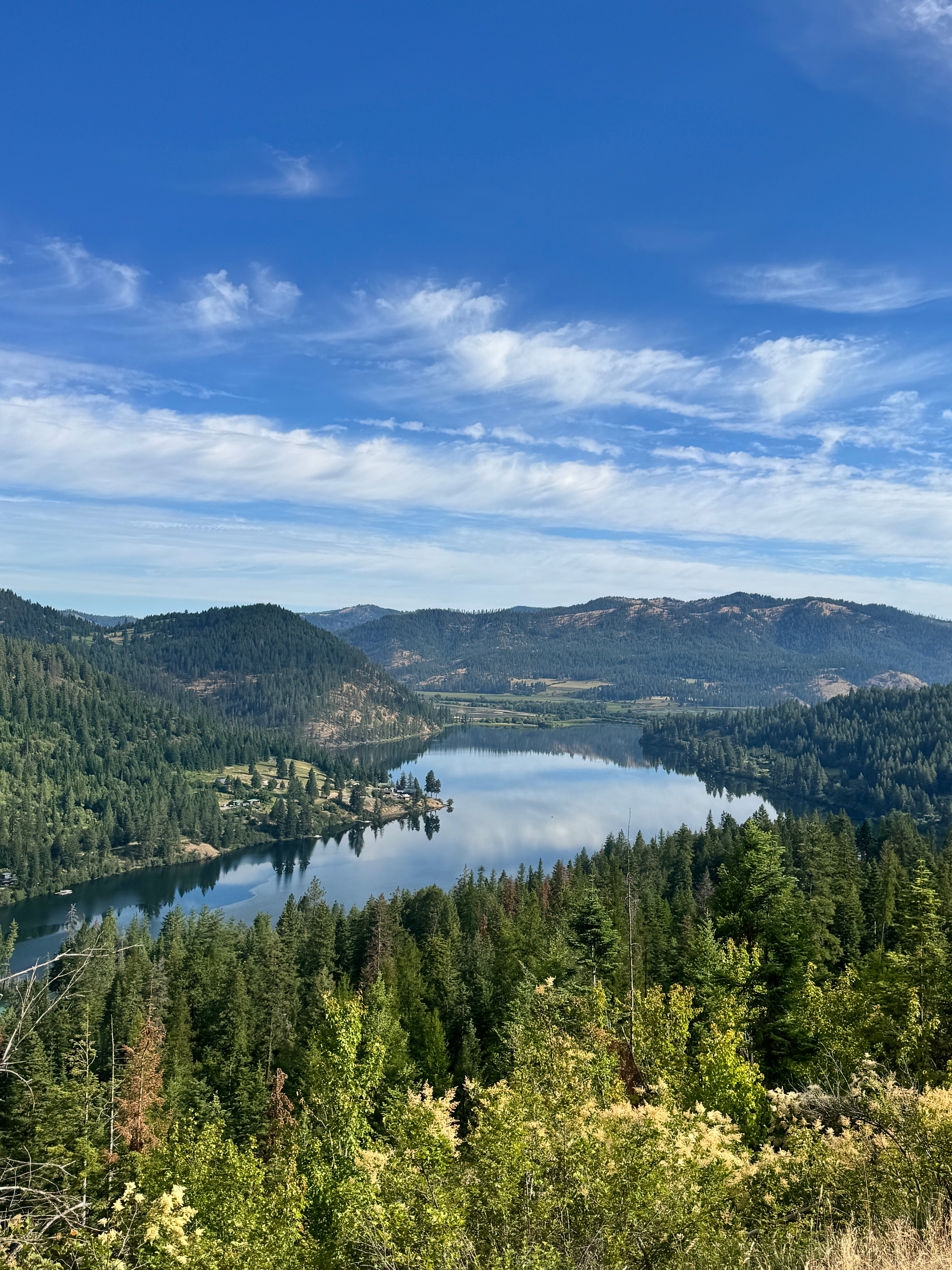 🌲 Black Lake Overlook Retreat