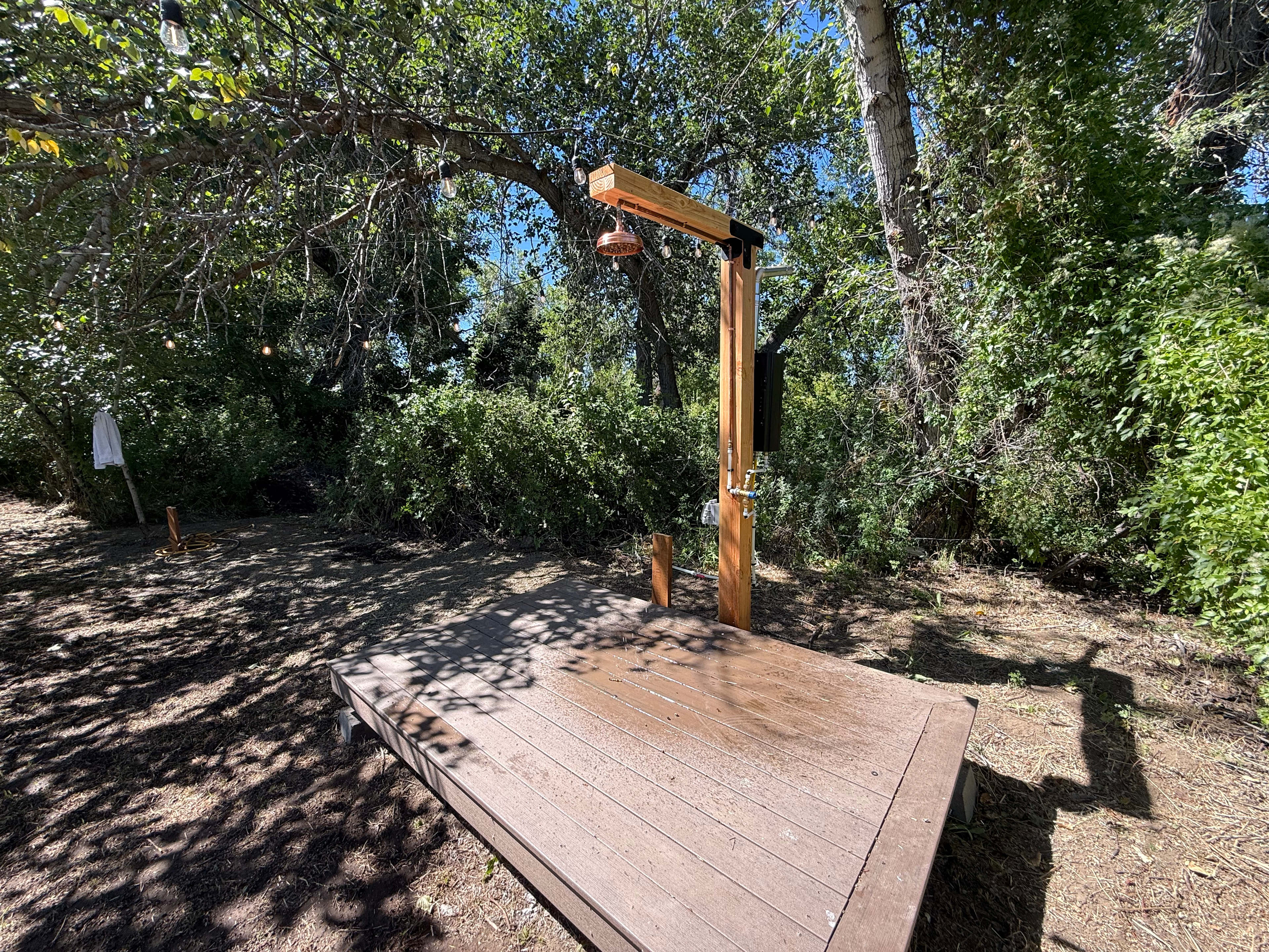 Tranquil Riverside Private Site