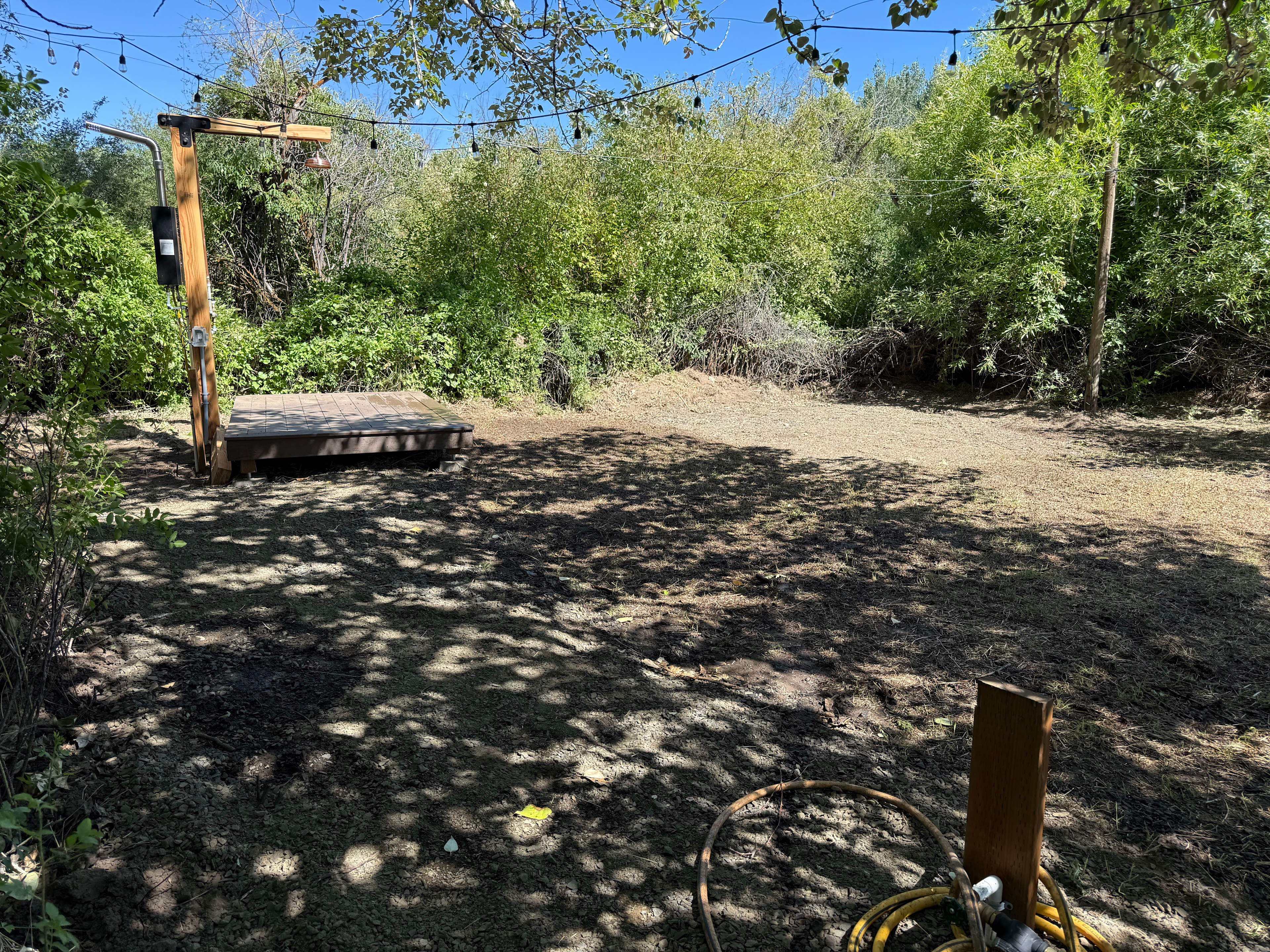Tranquil Riverside Private Site