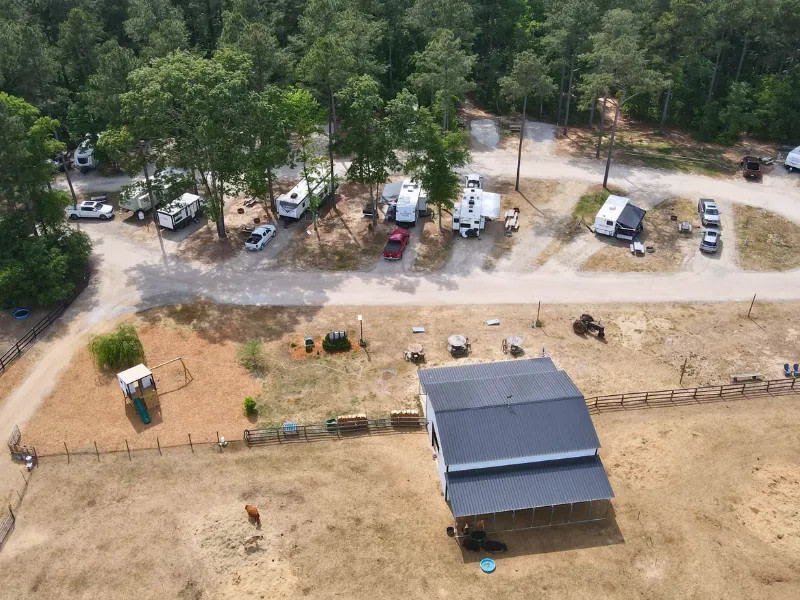 Camp at The Farm - Outside Inn