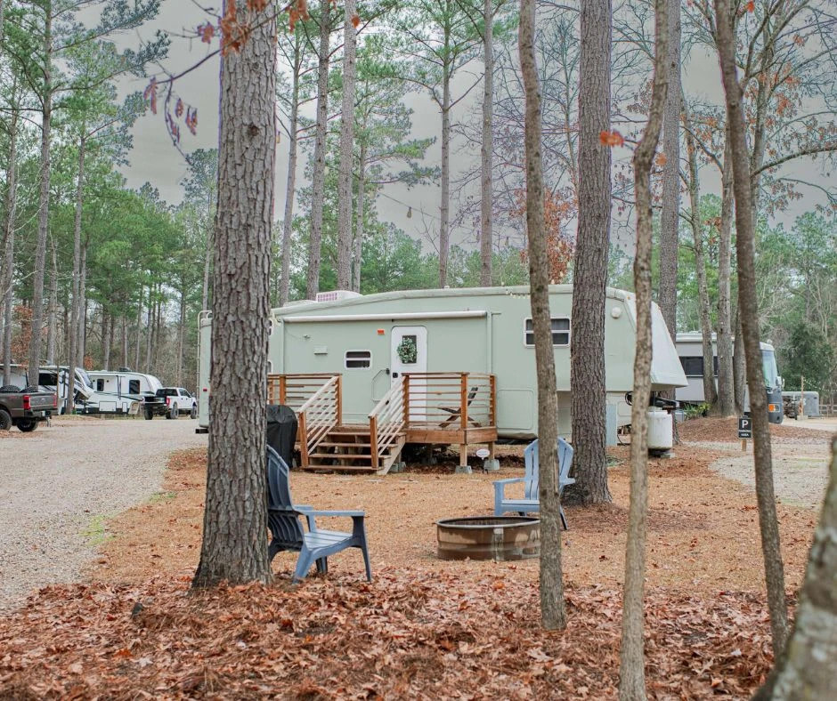 Camp at The Farm - Outside Inn