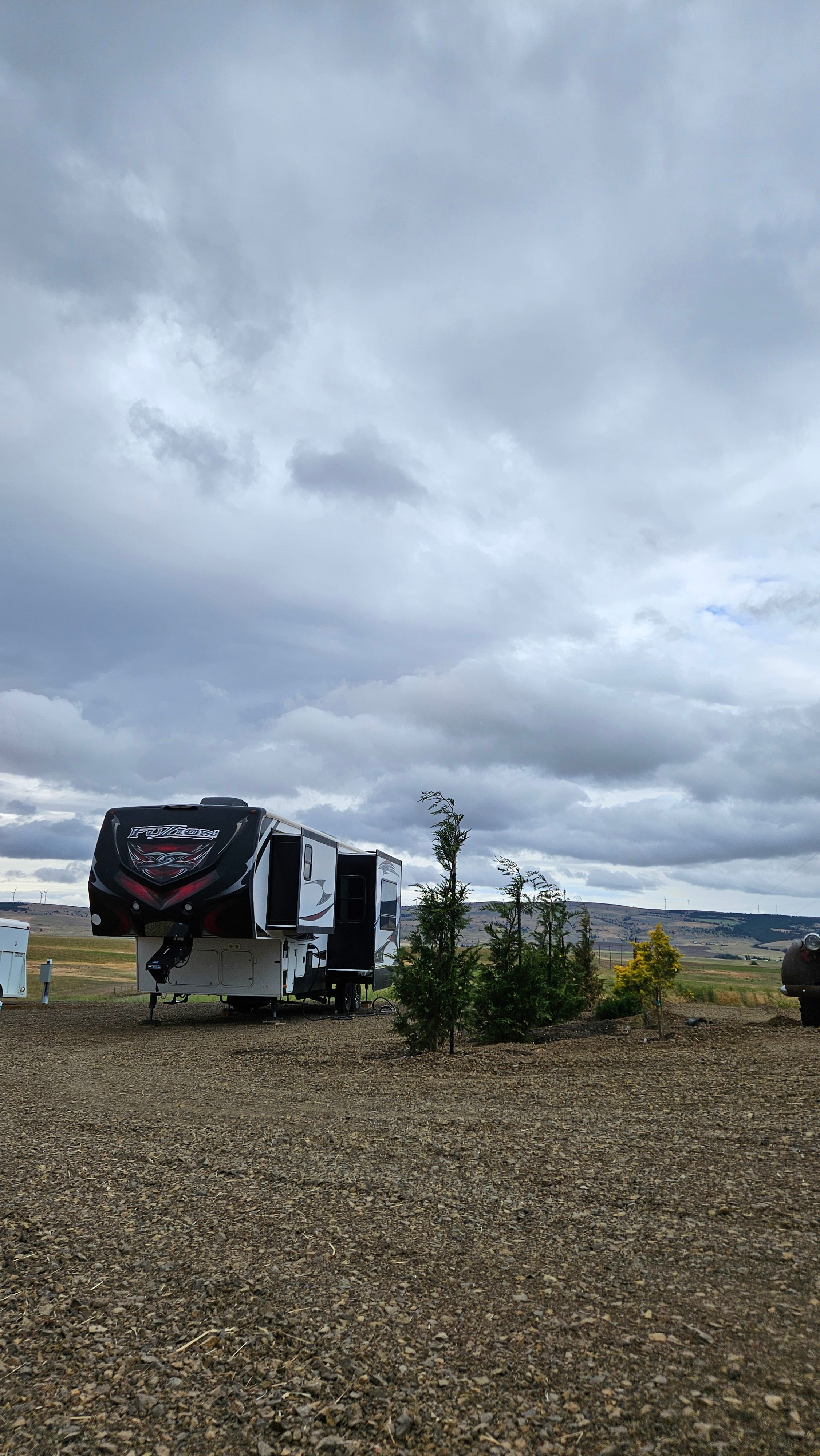 Quiet Prairie RV Escape