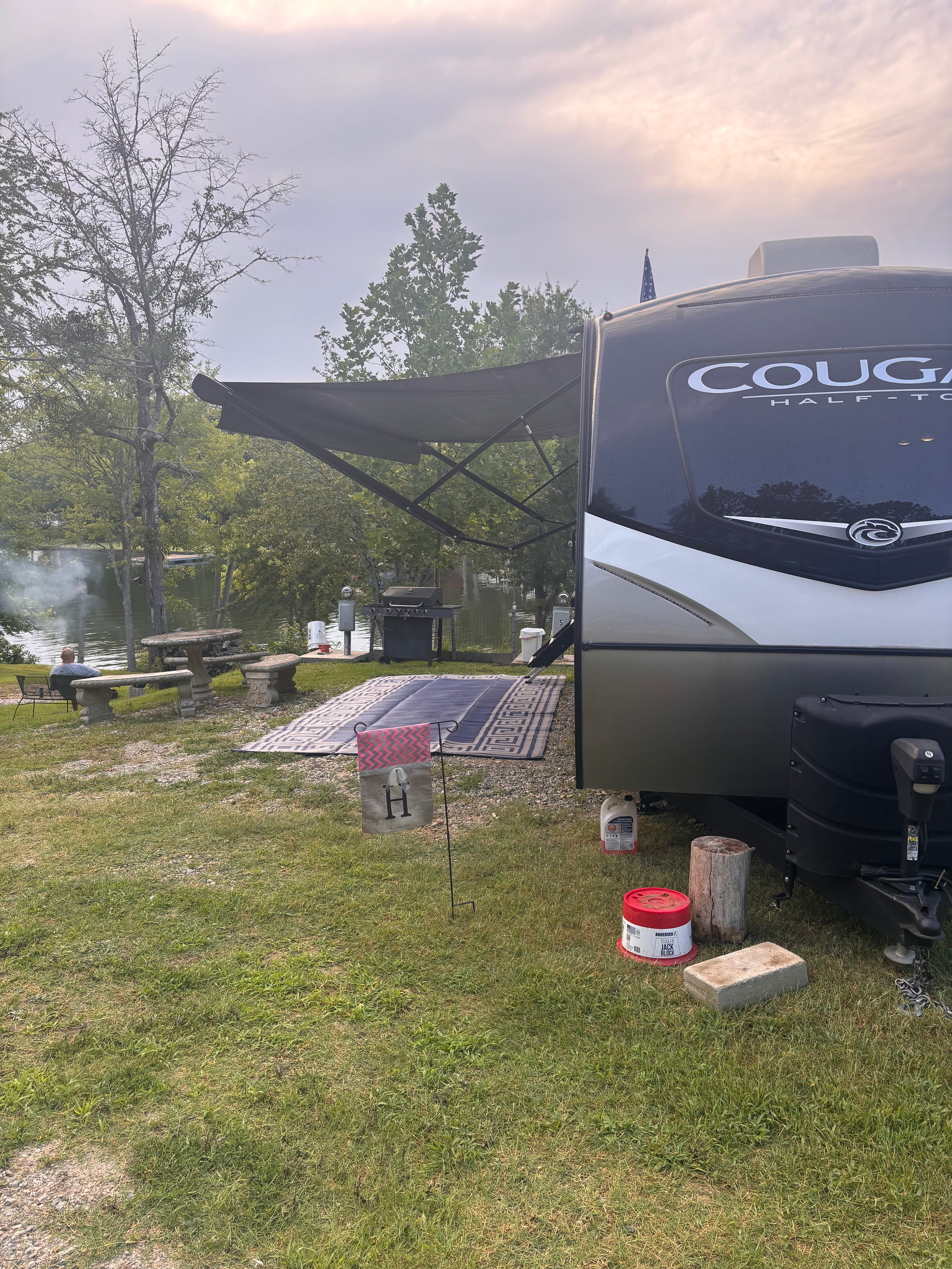 MONTANA AVENUE LAKESIDE CAMPGROUND ....
