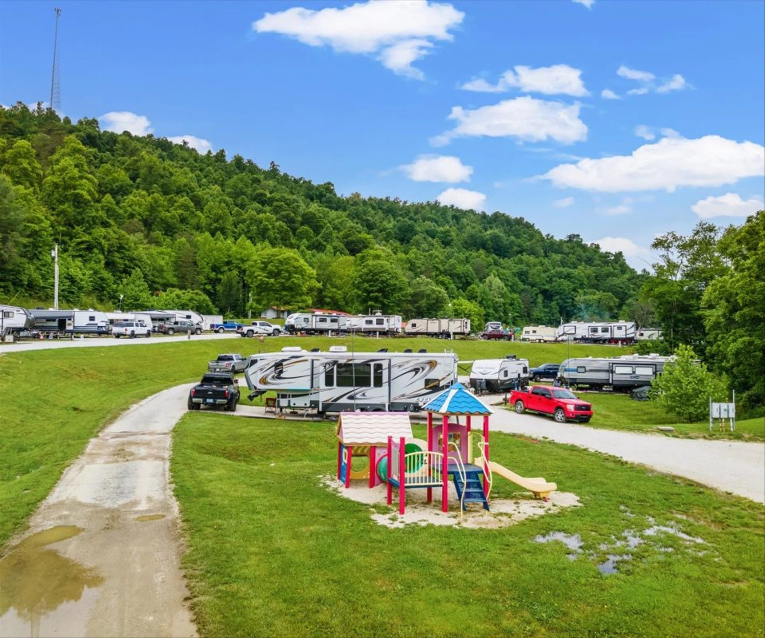 4 Guys RV Park at the Gorge