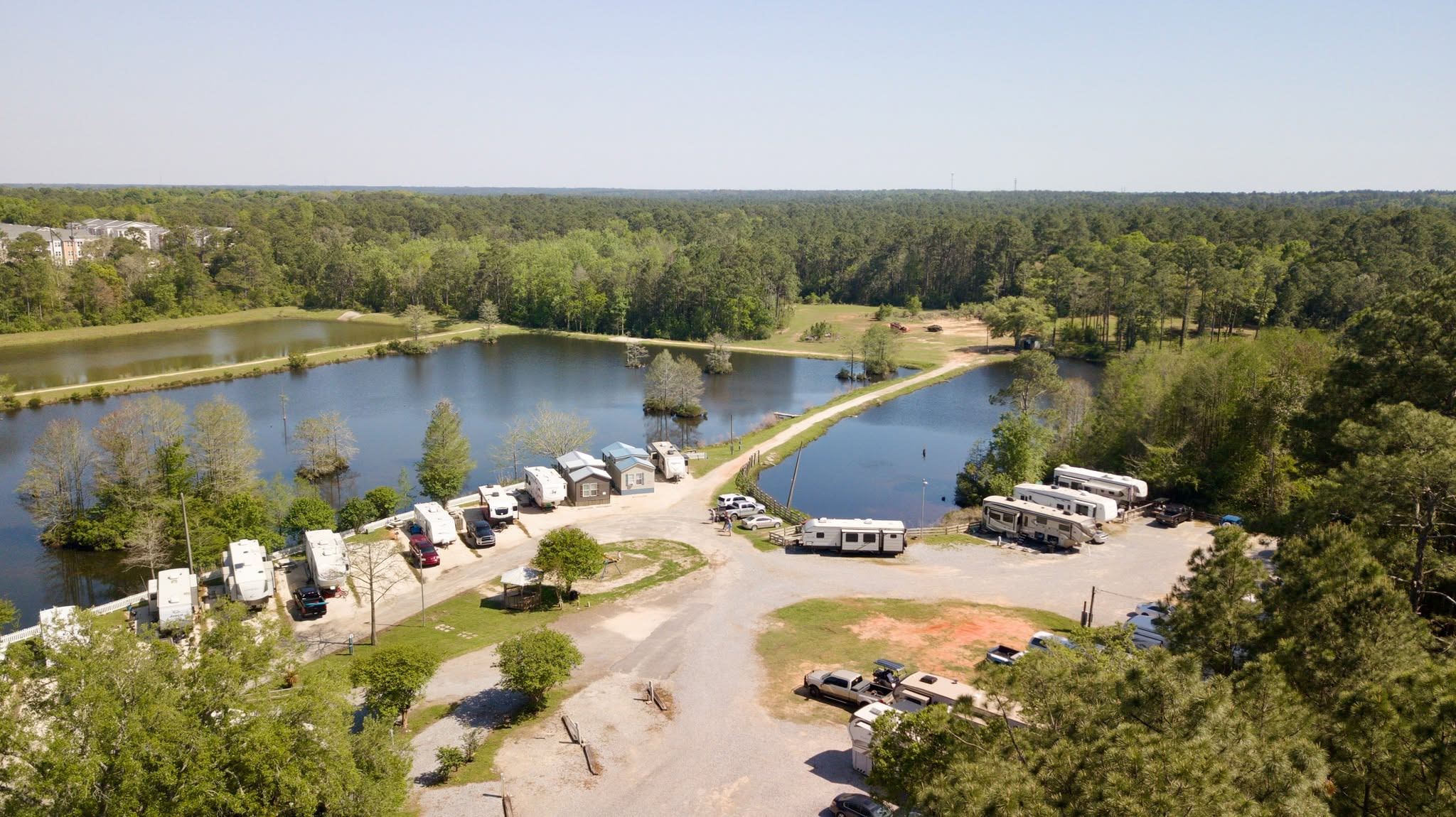 Unhitched Leisure Lakes RV Park