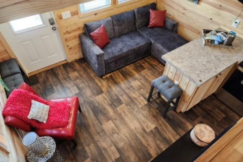 Unhitched Leisure Lakes RV Park