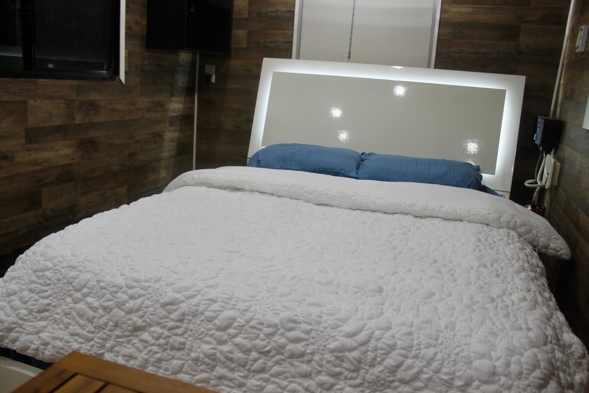 Luna Falls Campground Suite